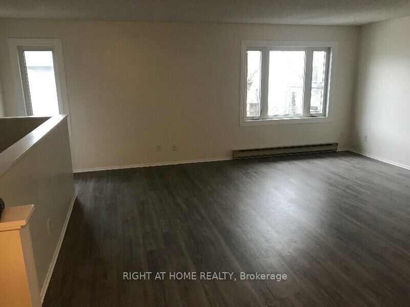 1035 Cummings Avenue B, Cyrville - Carson Grove - Pineview, ON K1J 9K5 photo 3