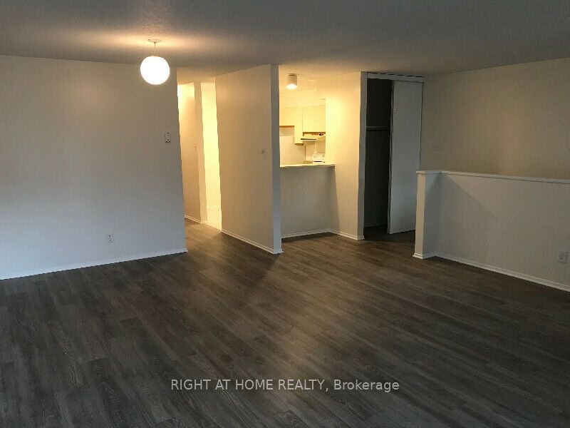 1035 Cummings Avenue B, Cyrville - Carson Grove - Pineview, ON K1J 9K5 photo 4