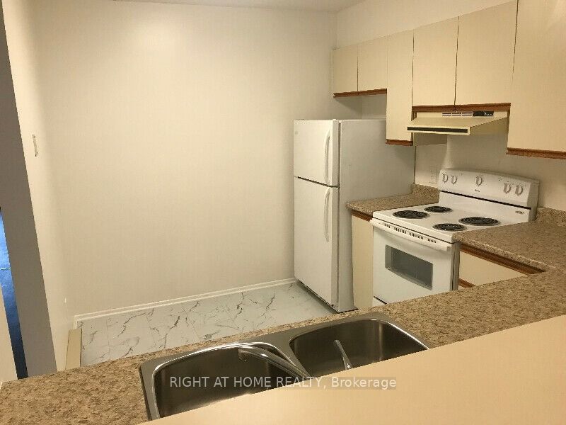 1035 Cummings Avenue B, Cyrville - Carson Grove - Pineview, ON K1J 9K5 photo 5