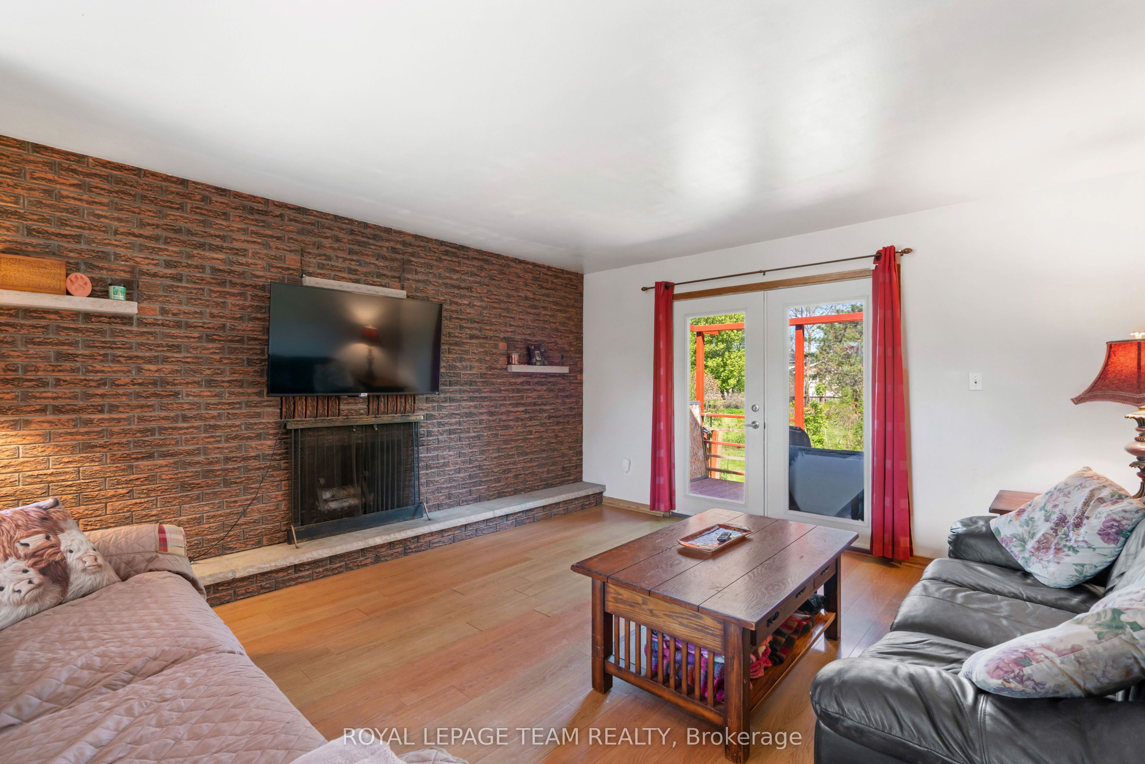 5687 Cherry Street, South Dundas, ON K0C 1X0 photo 5