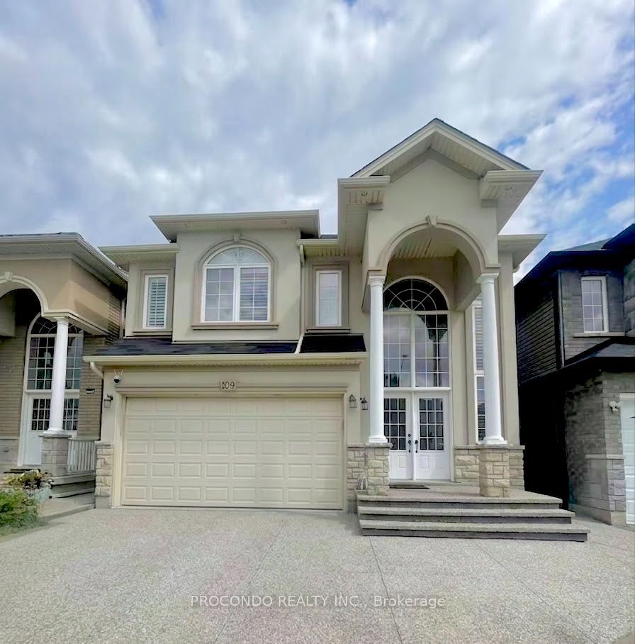 109 Chartwell Circle, Hamilton, ON L9A 0C4