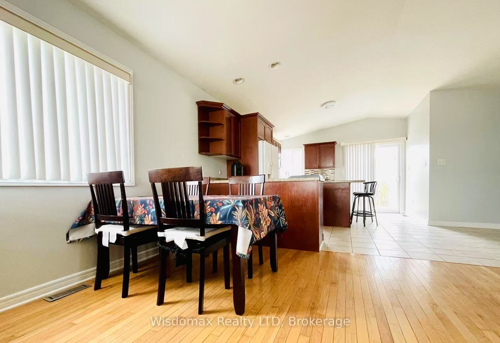7153 KELLY Drive MAIN, Niagara Falls, ON L2H 3K1 photo 2