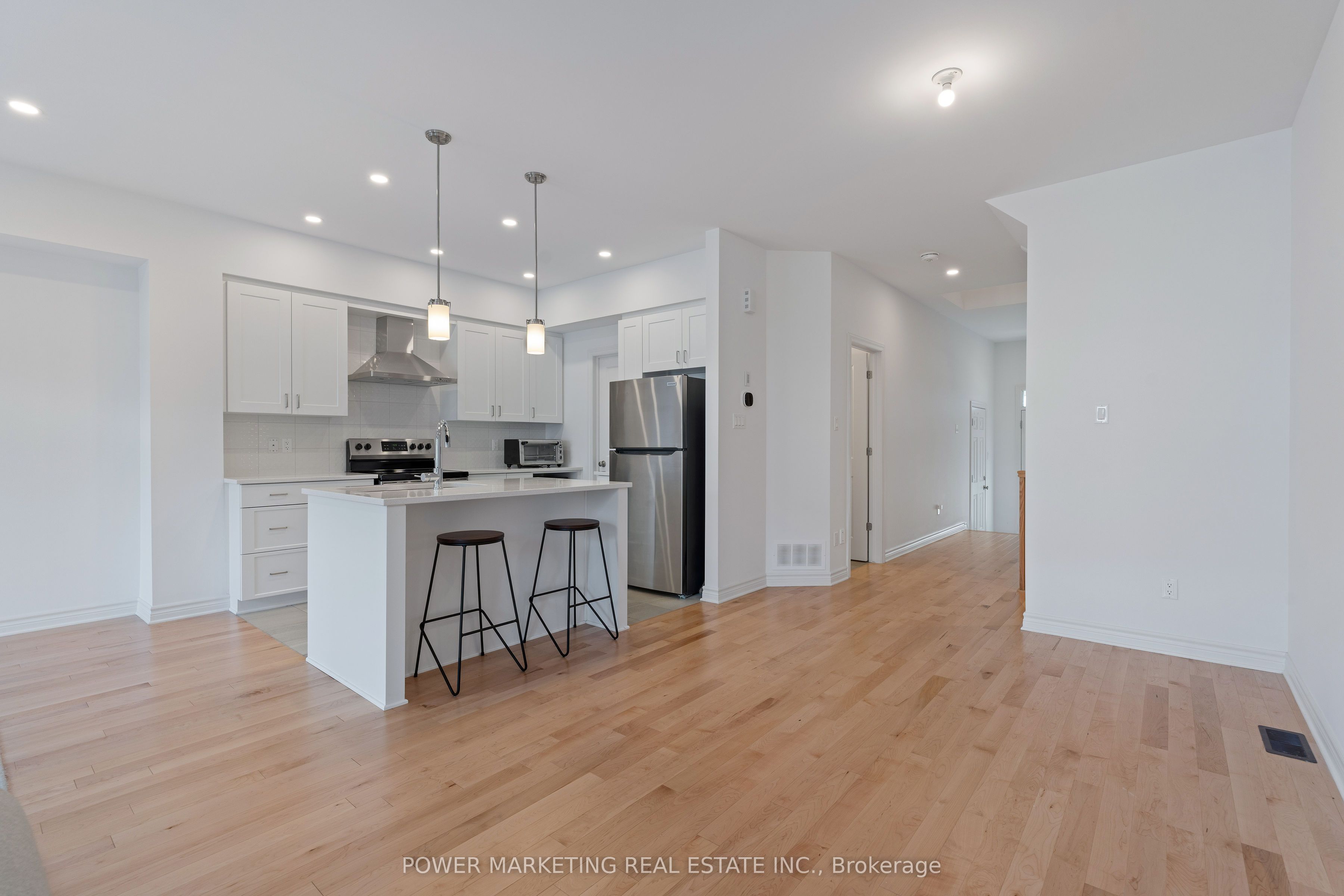 677 Cordelette Circle, Orleans - Convent Glen and Area, ON K1W 0P2 photo 4