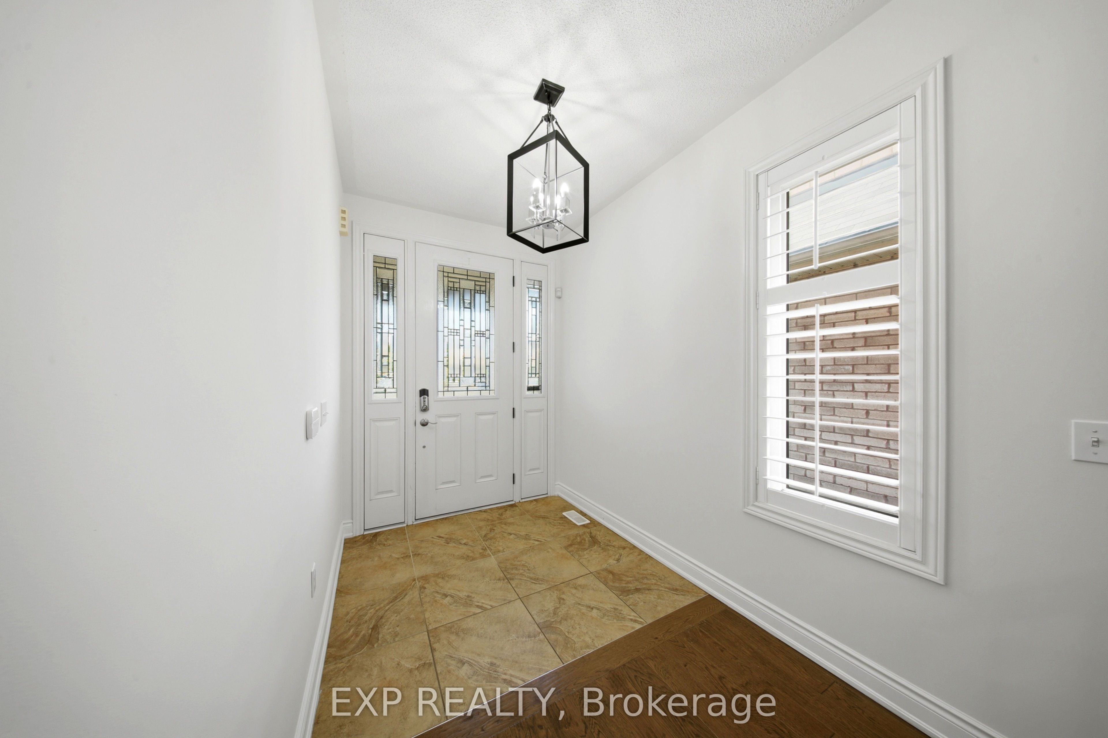 114 Chaumont Drive, Hamilton, ON L8J 0J8 photo 4