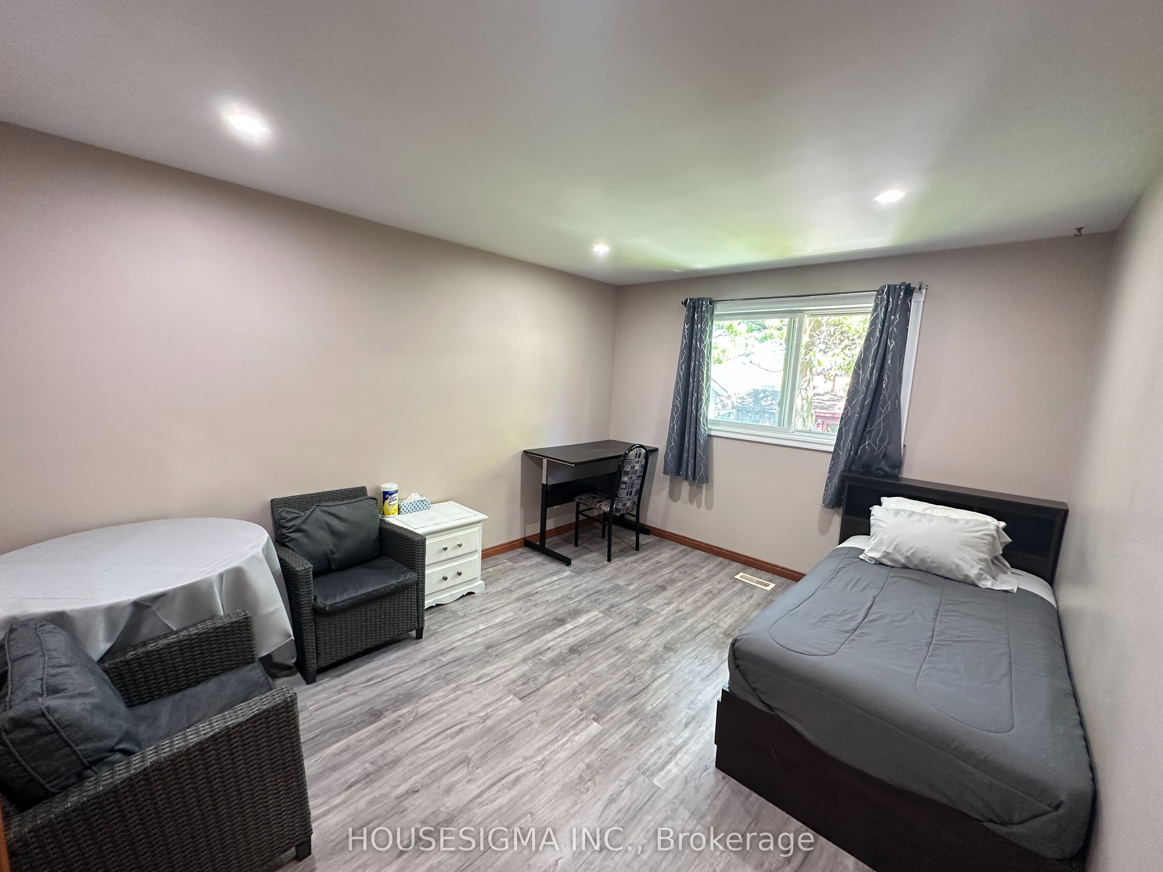 50 Orchard Mill Crescent, Kitchener, ON N2P 1T2 photo 2