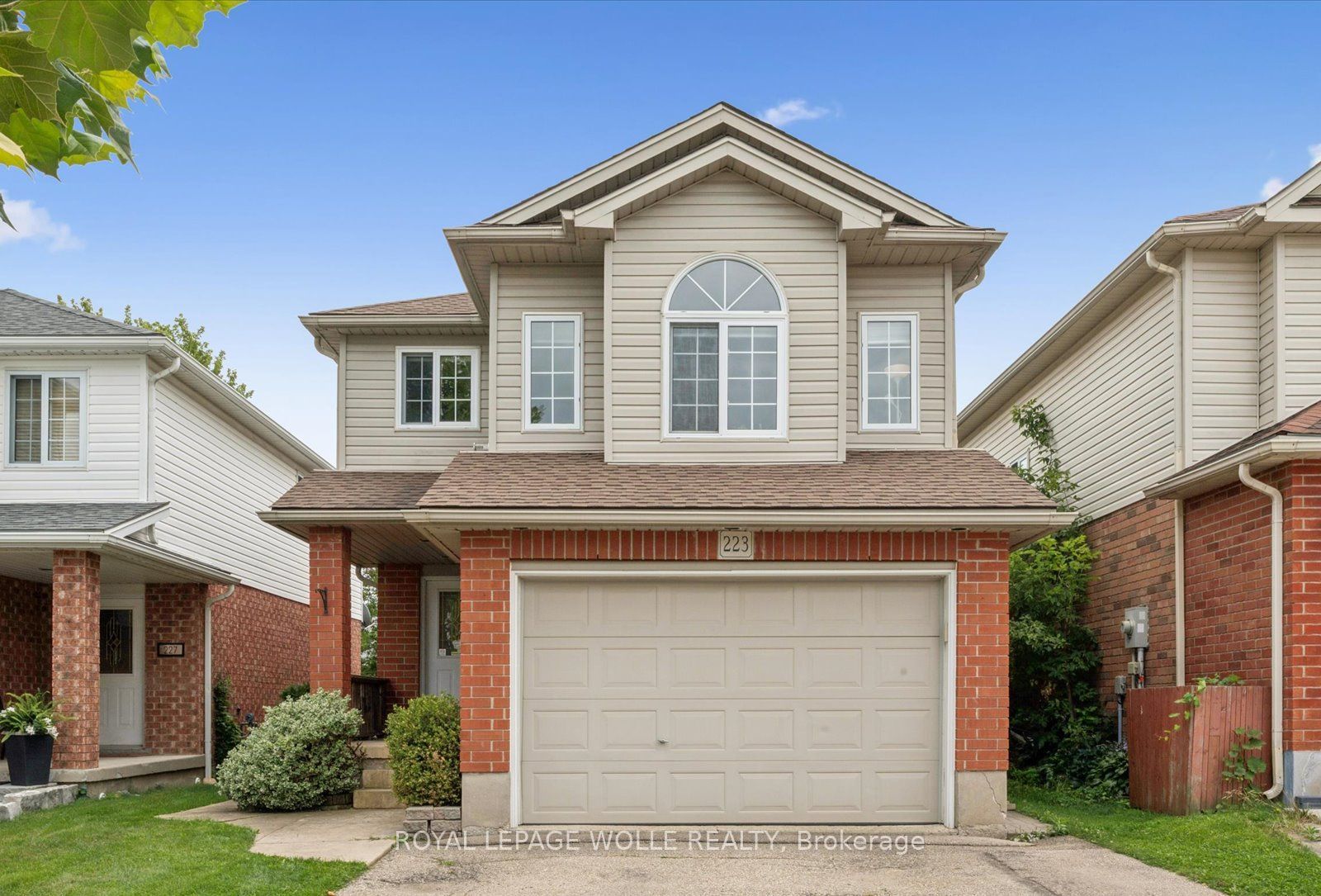 223 Hollyridge Crescent, Kitchener, ON N2N 3N3