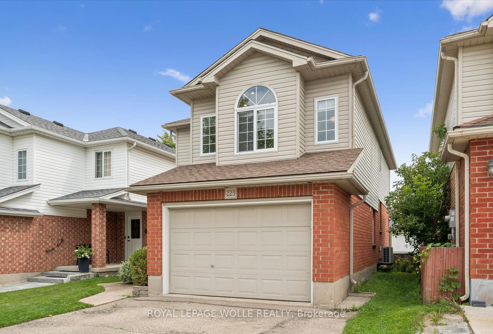 223 Hollyridge Crescent, Kitchener, ON N2N 3N3 photo 2