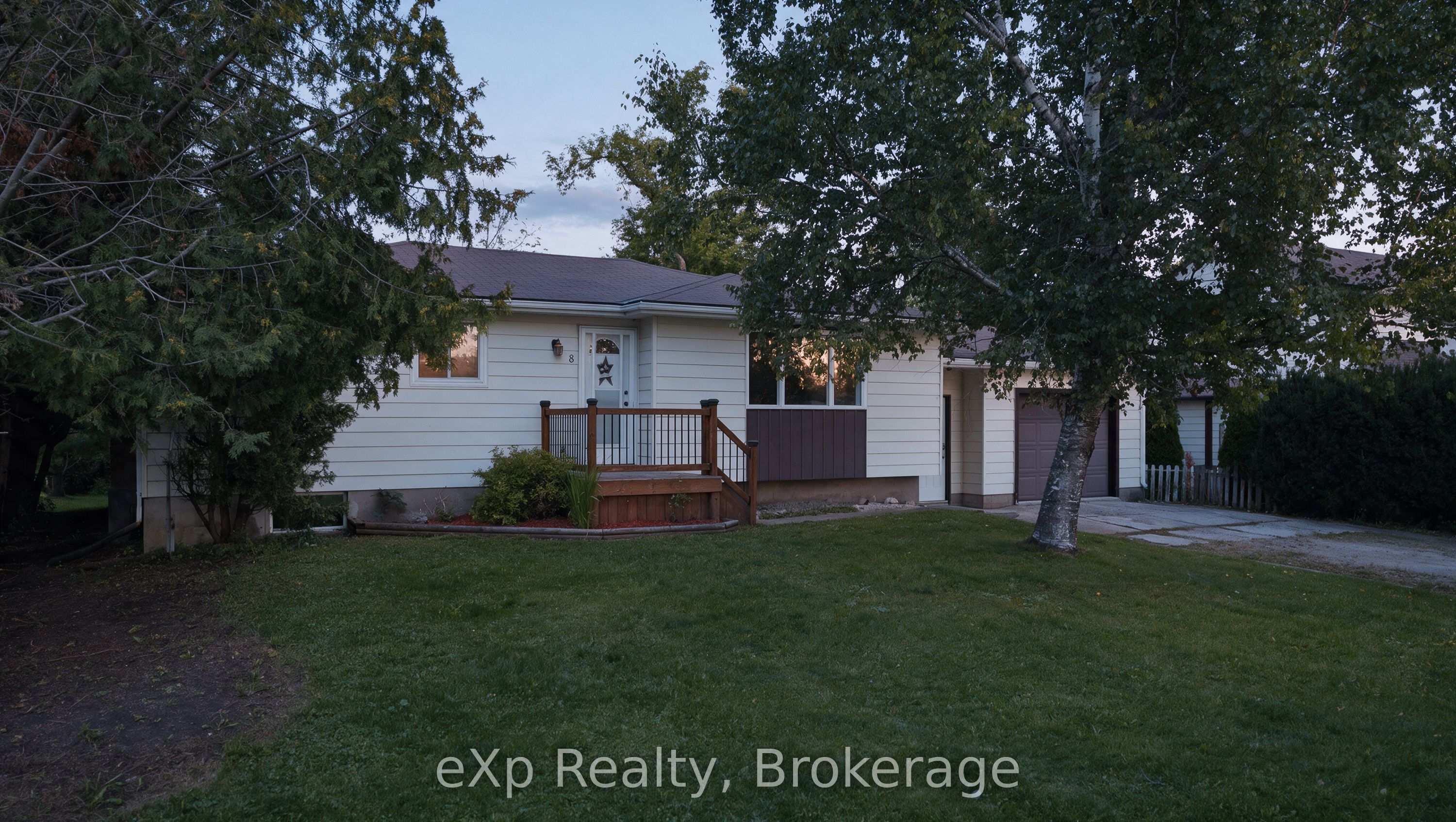 8 Grey Street, Southgate, ON N0C 1B0 photo 3