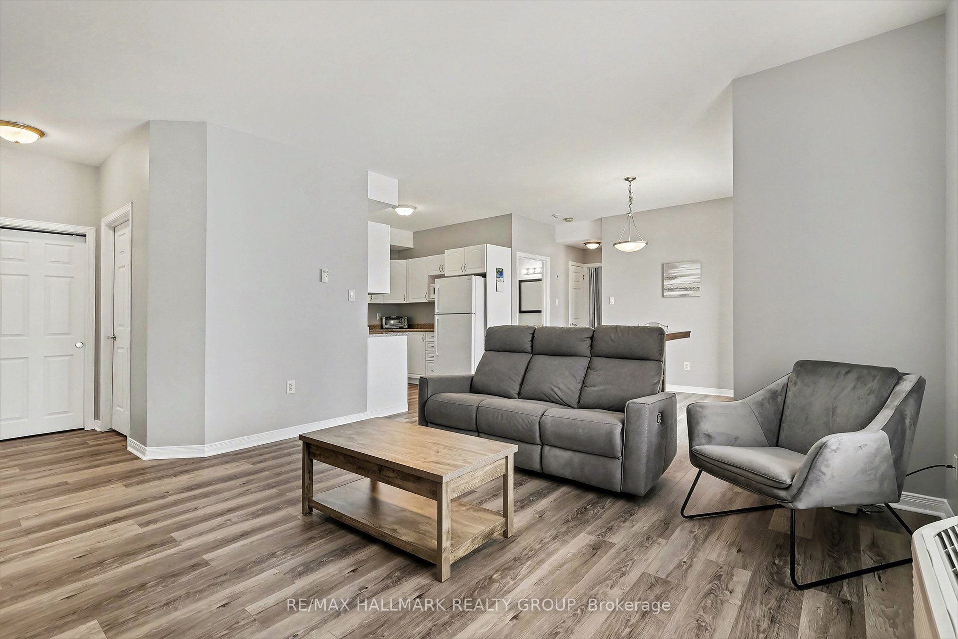 1026 Laurier Street 208, Clarence-Rockland, ON K4K 1V6 photo 4