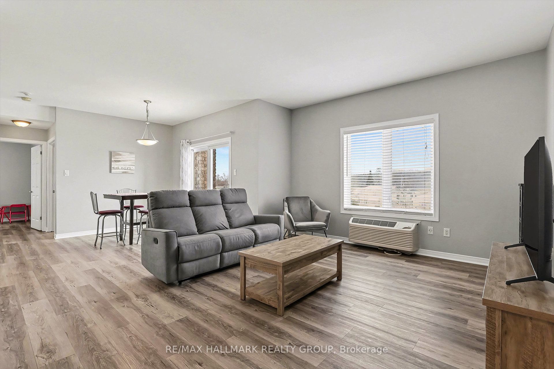 1026 Laurier Street 208, Clarence-Rockland, ON K4K 1V6 photo 5
