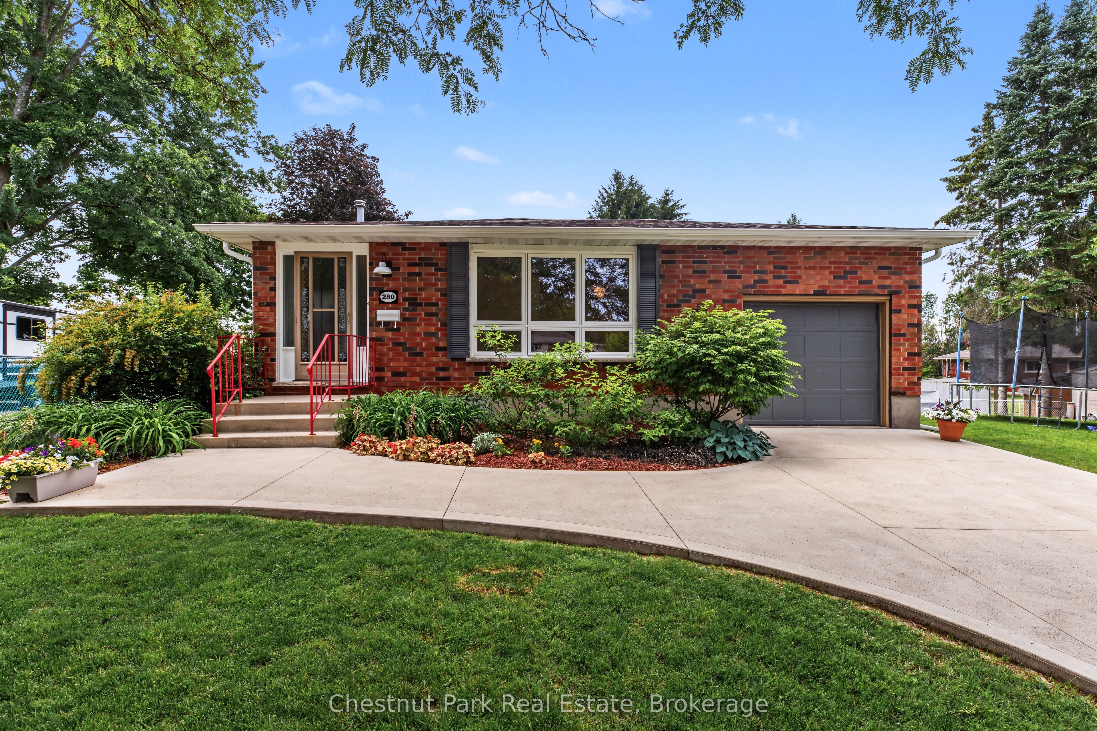 280 8th Avenue E, Owen Sound, ON N4K 3A2
