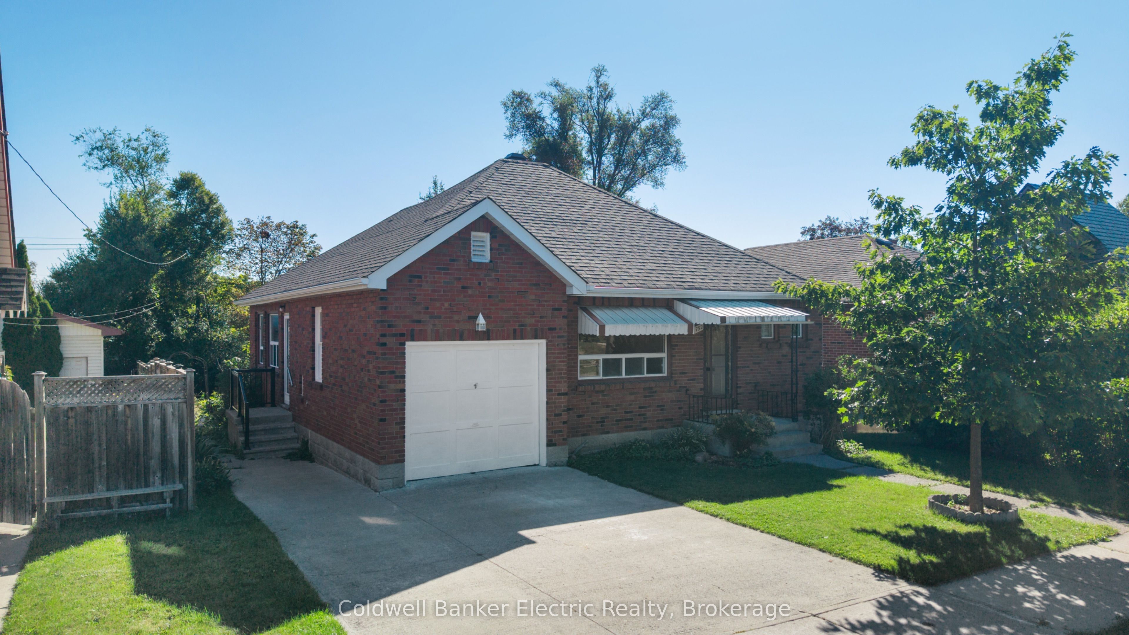 792 Curtis Road, Peterborough, ON K9H 2E7