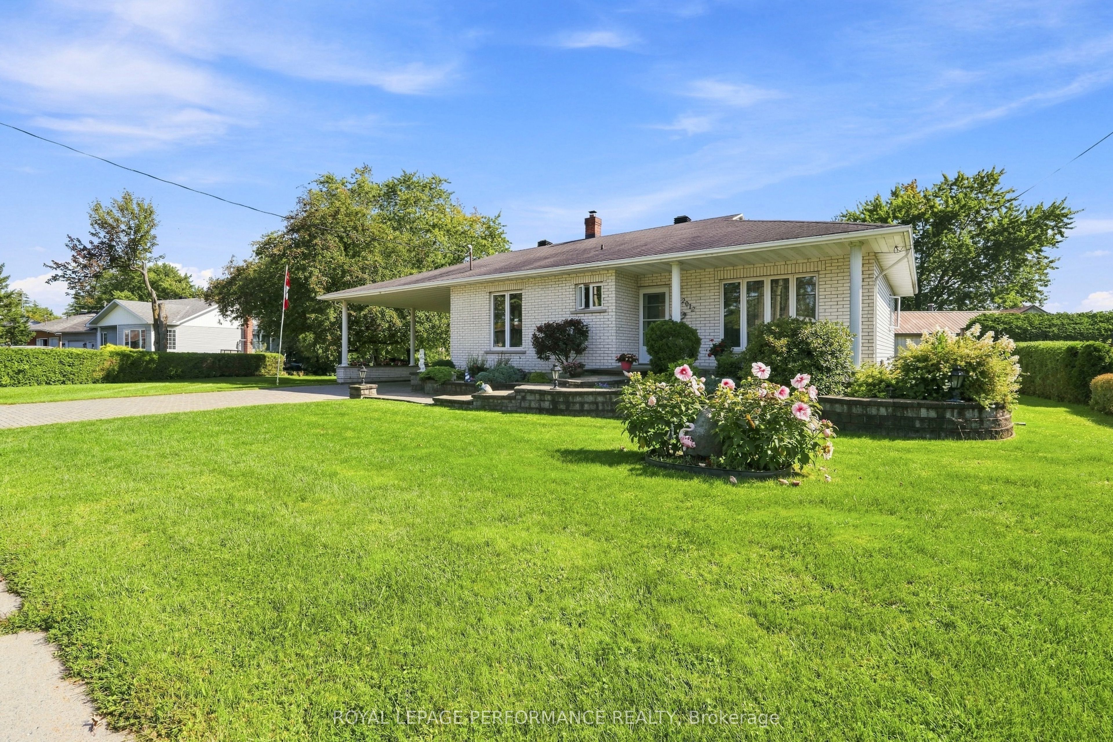 2012 Lajoie Street, Alfred and Plantagenet, ON K0B 1J0 photo 2