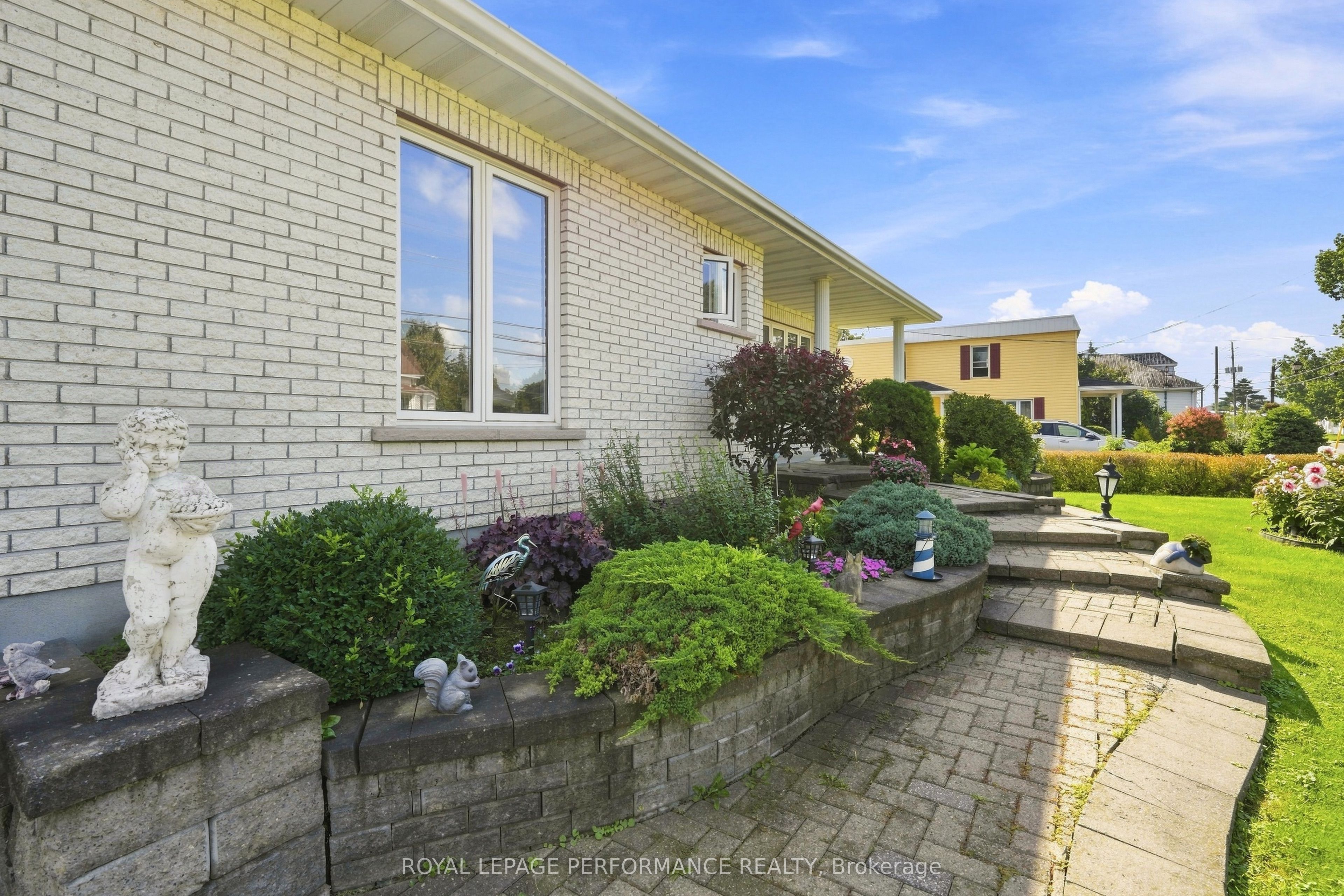 2012 Lajoie Street, Alfred and Plantagenet, ON K0B 1J0 photo 3