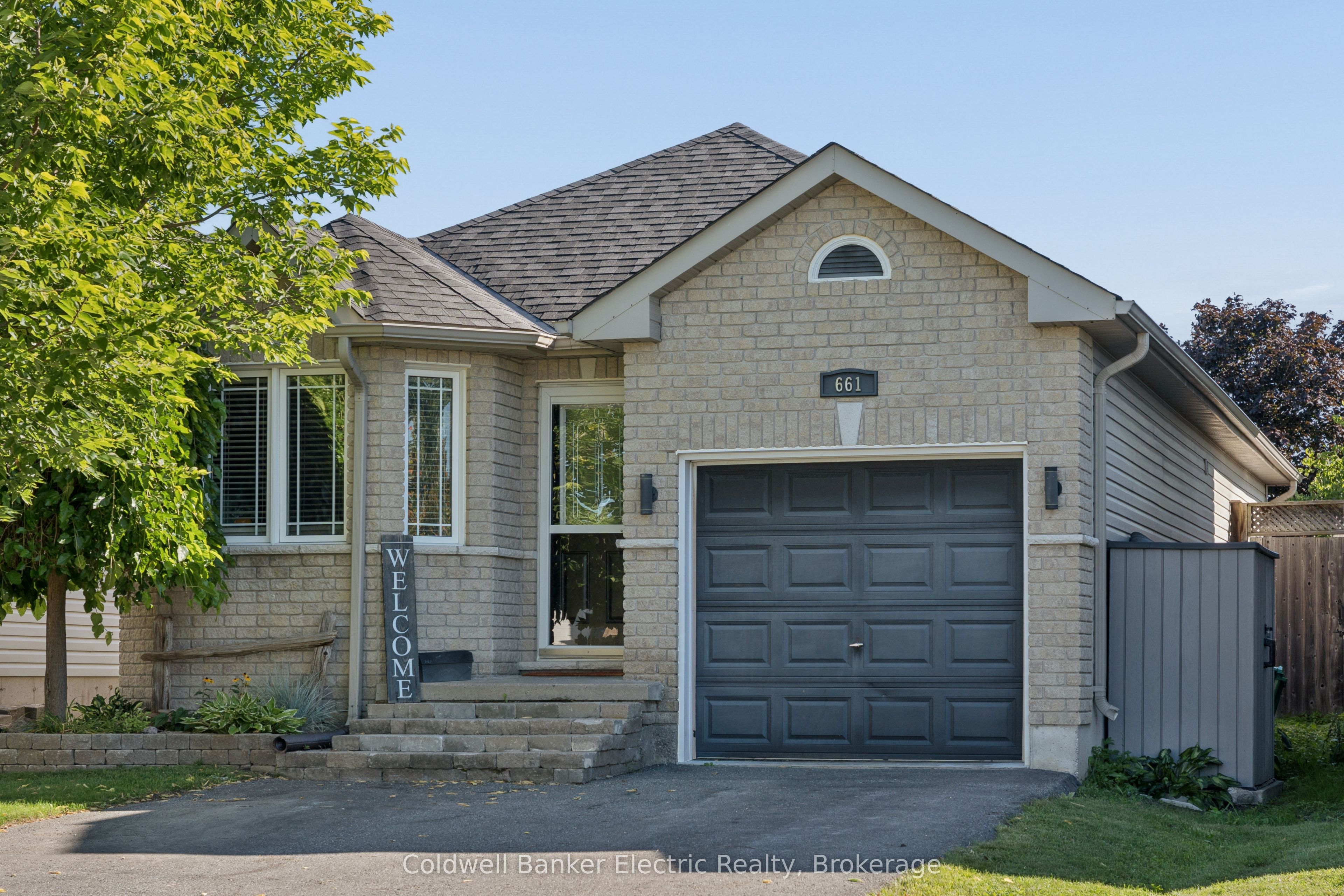 661 CLANCY Crescent, Peterborough, ON K9K 2S3 photo 2