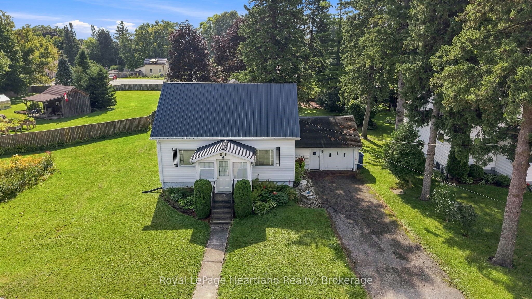 31 Louise Street, Minto, ON N0G 1Z0 photo 2