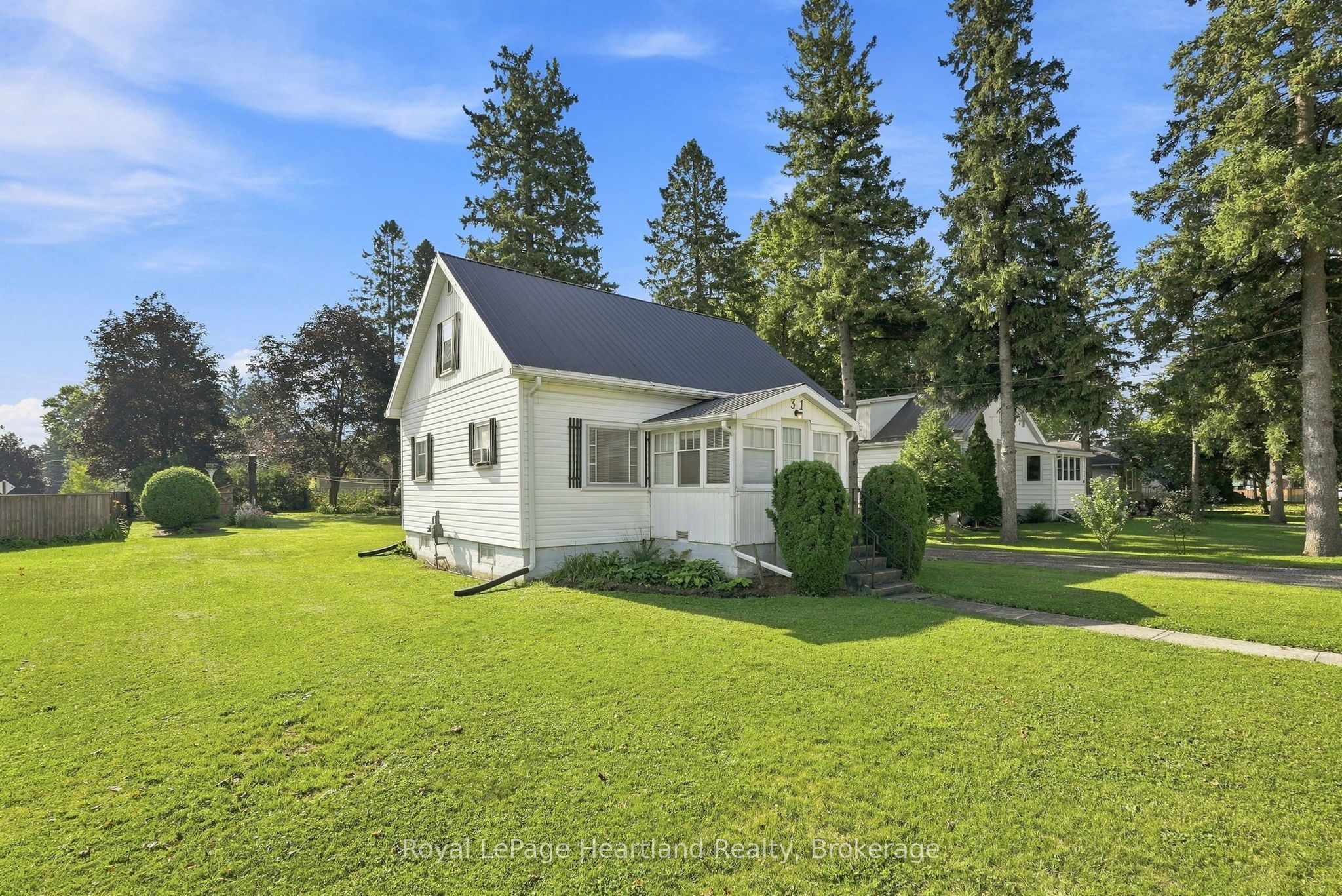 31 Louise Street, Minto, ON N0G 1Z0 photo 3