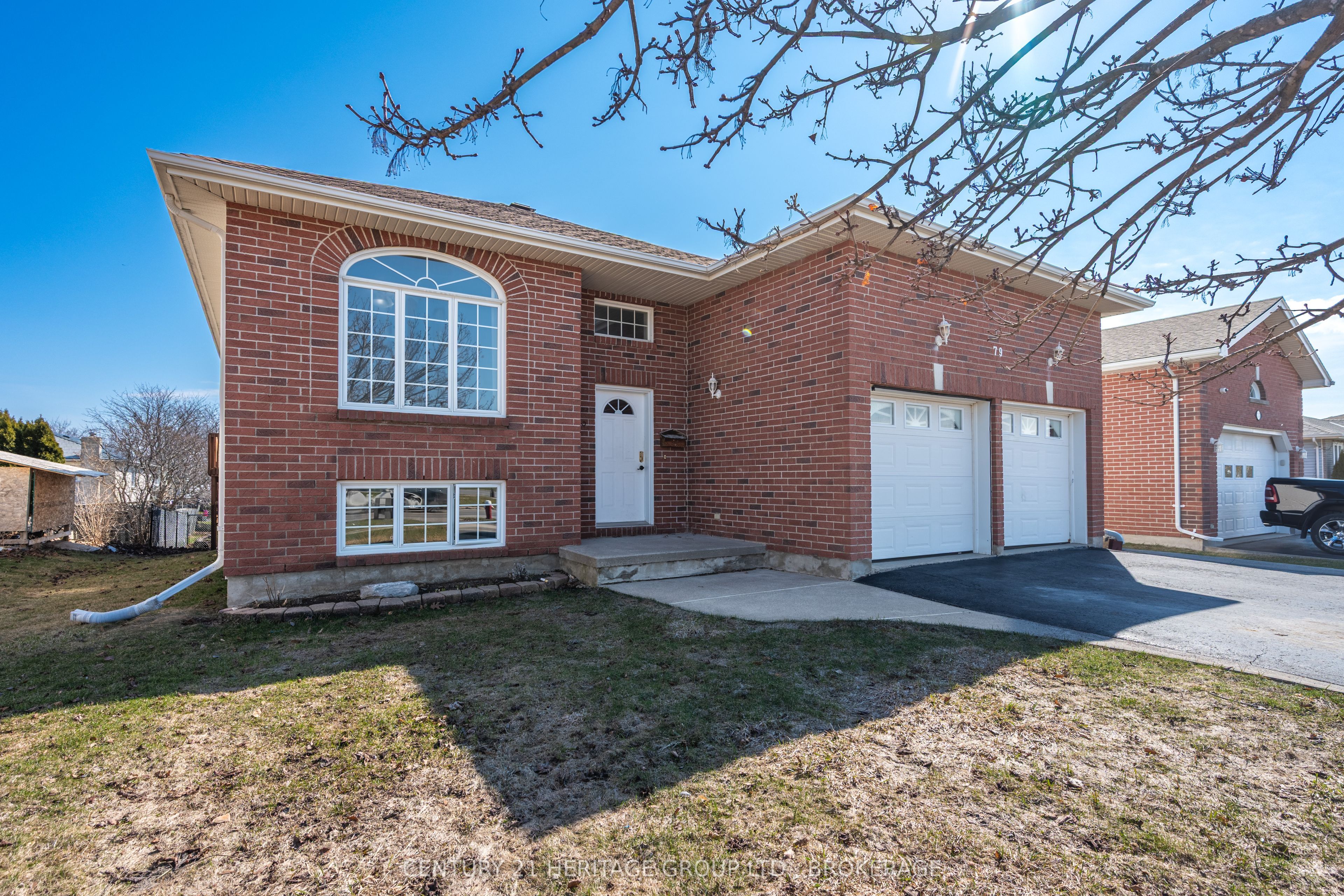 79 SPEERS Boulevard, Loyalist, ON K7N 1Y8