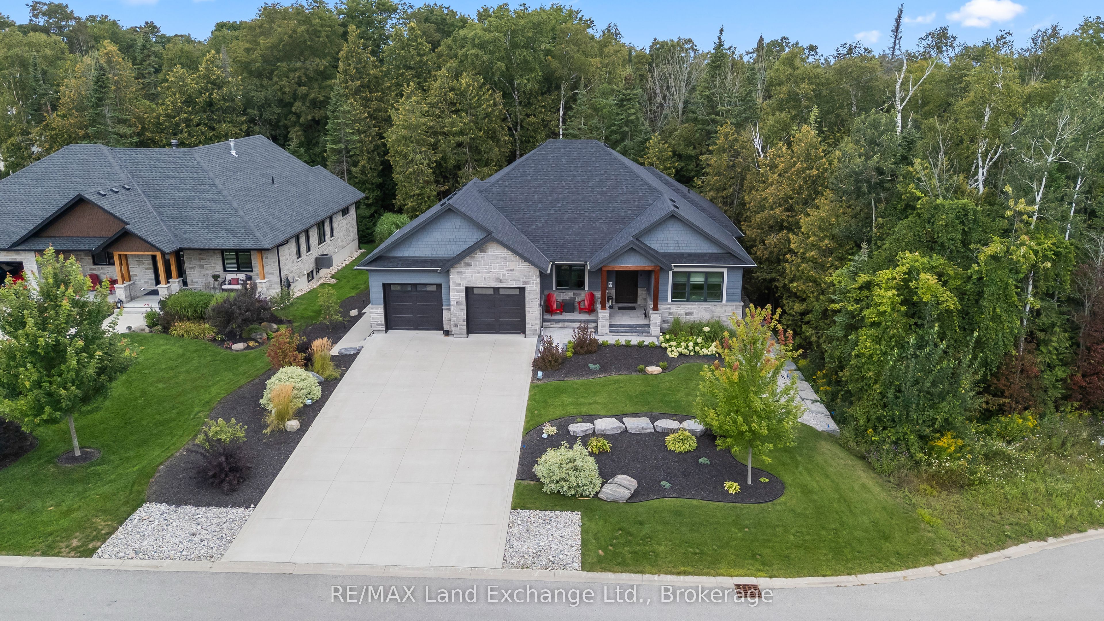 9 Lakeside Woods Crescent, Saugeen Shores, ON N0H 2C6