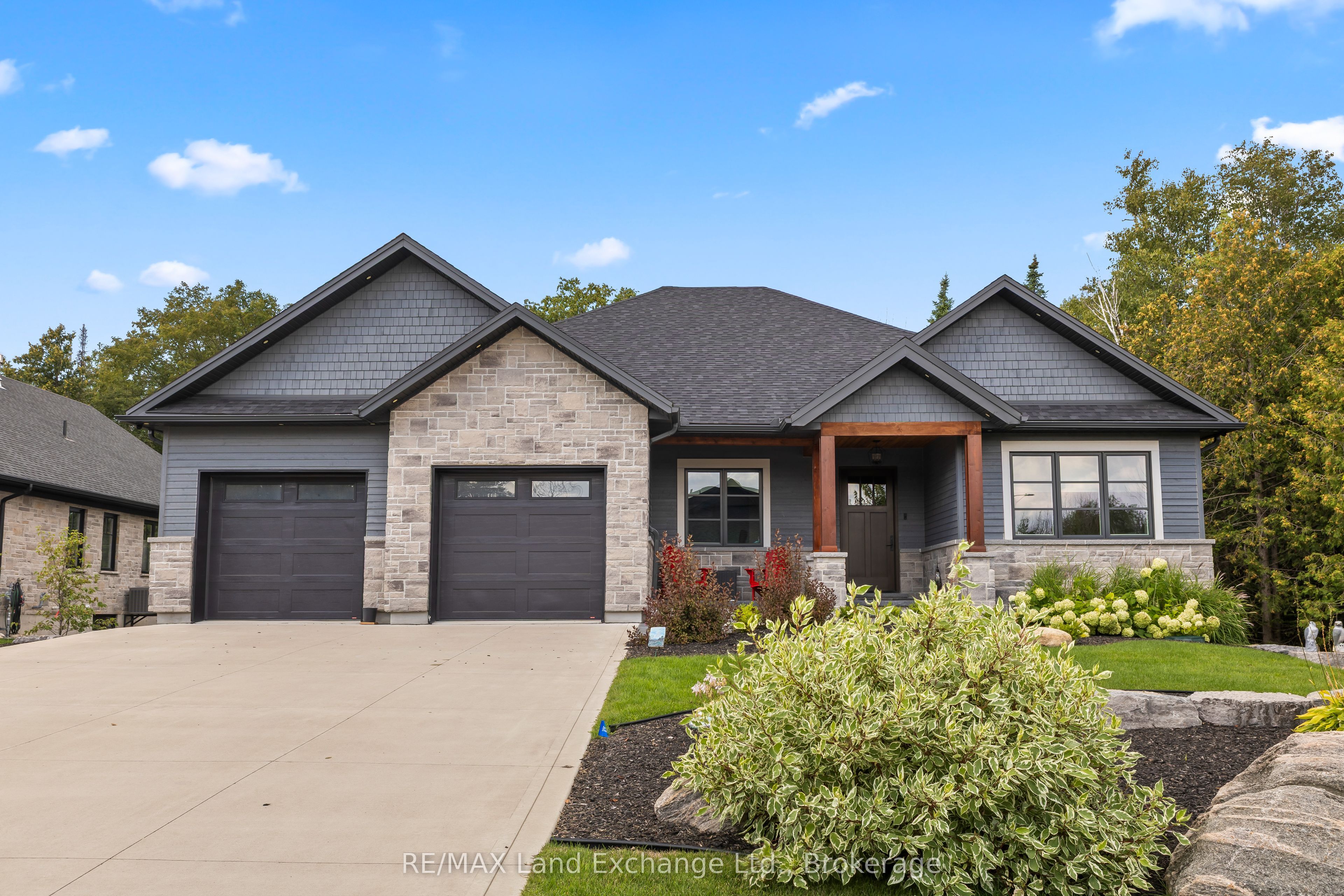 9 Lakeside Woods Crescent, Saugeen Shores, ON N0H 2C6 photo 2