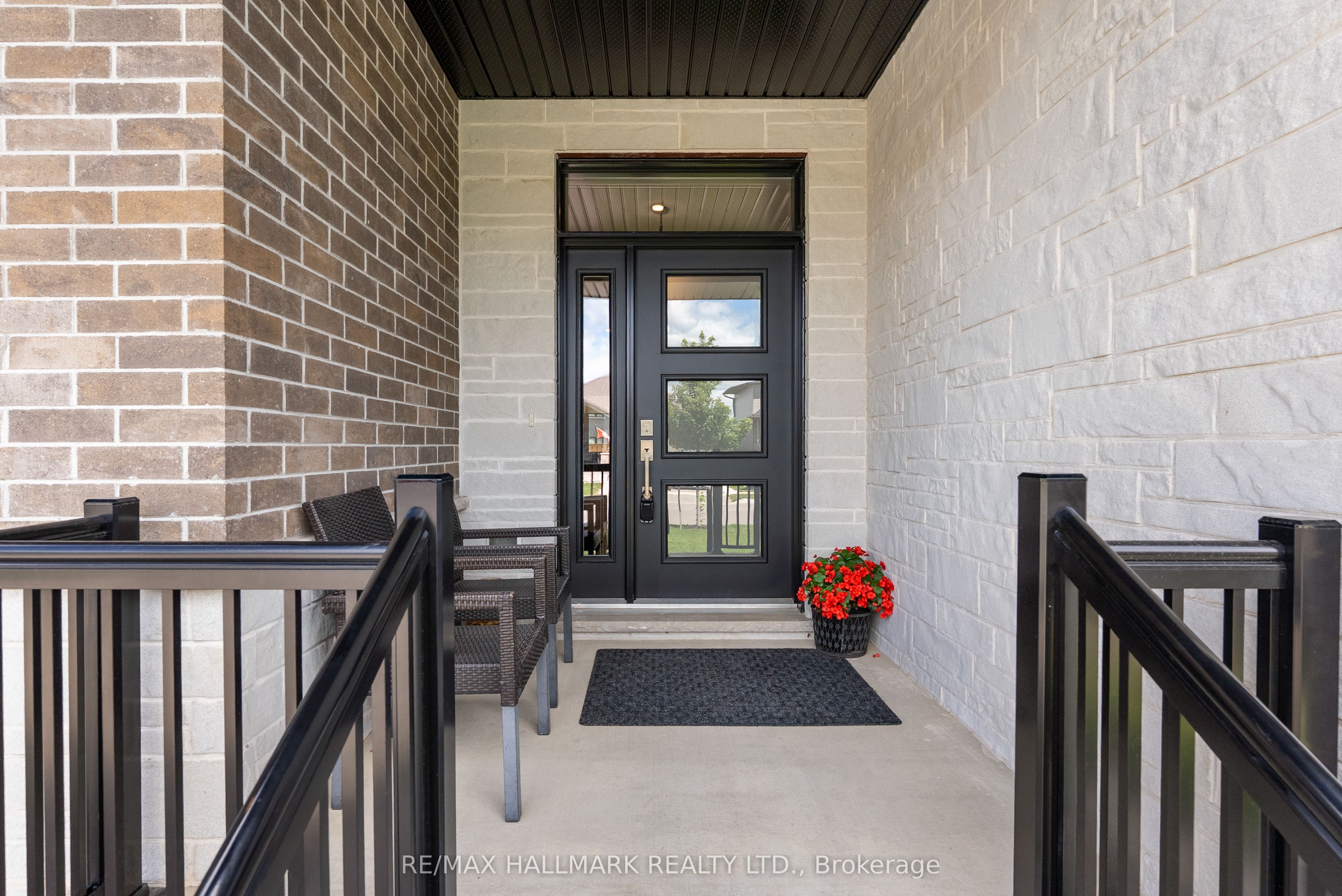 77 Rea Drive, Centre Wellington, ON N1M 0H5 photo 2