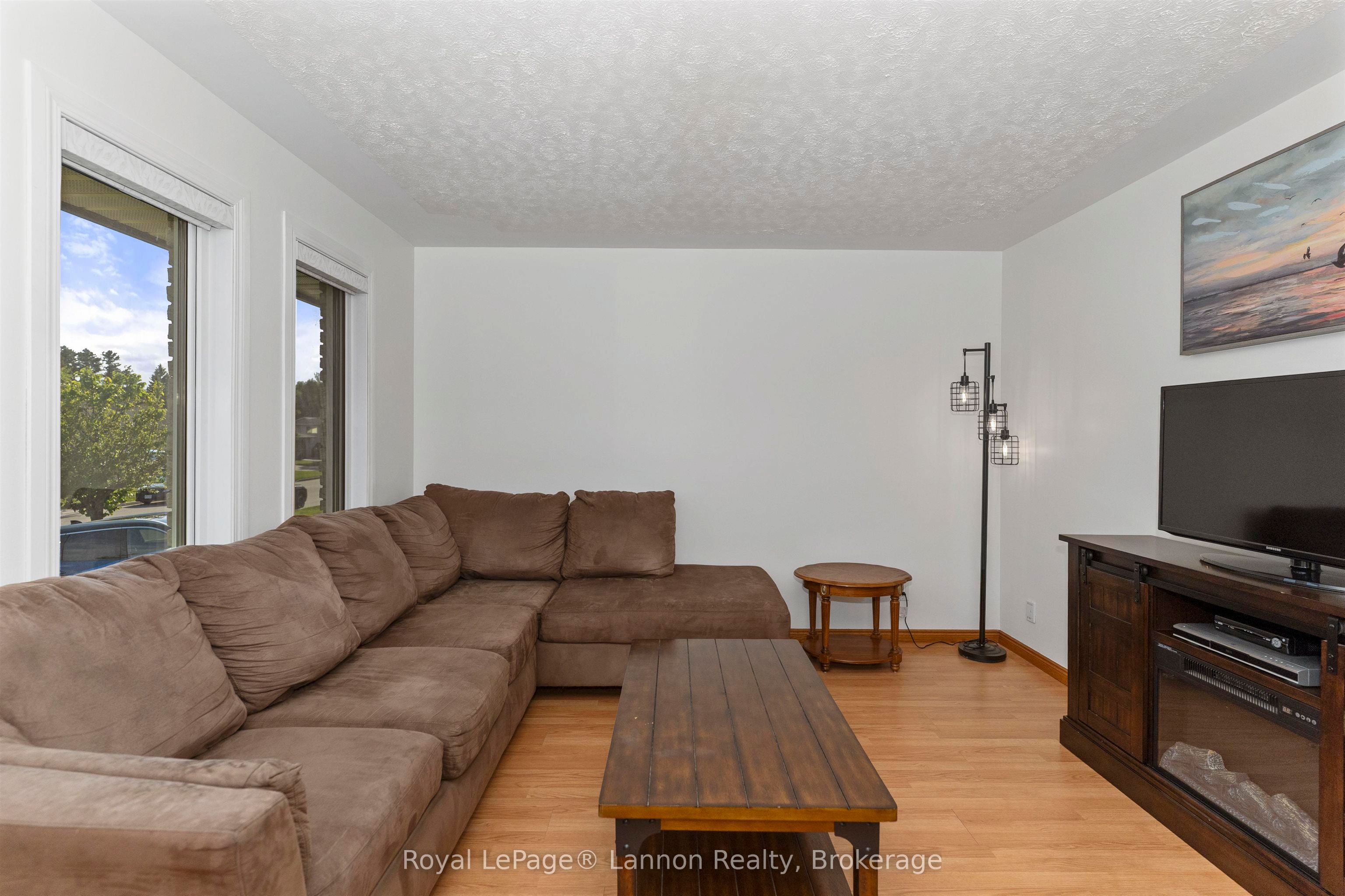49 Wasco Drive, Thunder Bay, ON P7G 1A2 photo 3