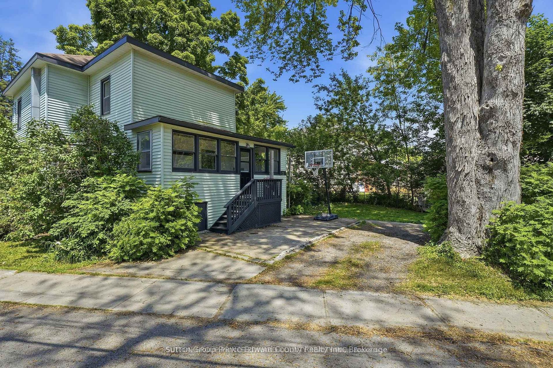 2 Queen Street, Prince Edward County, ON K0K 2T0 photo 5