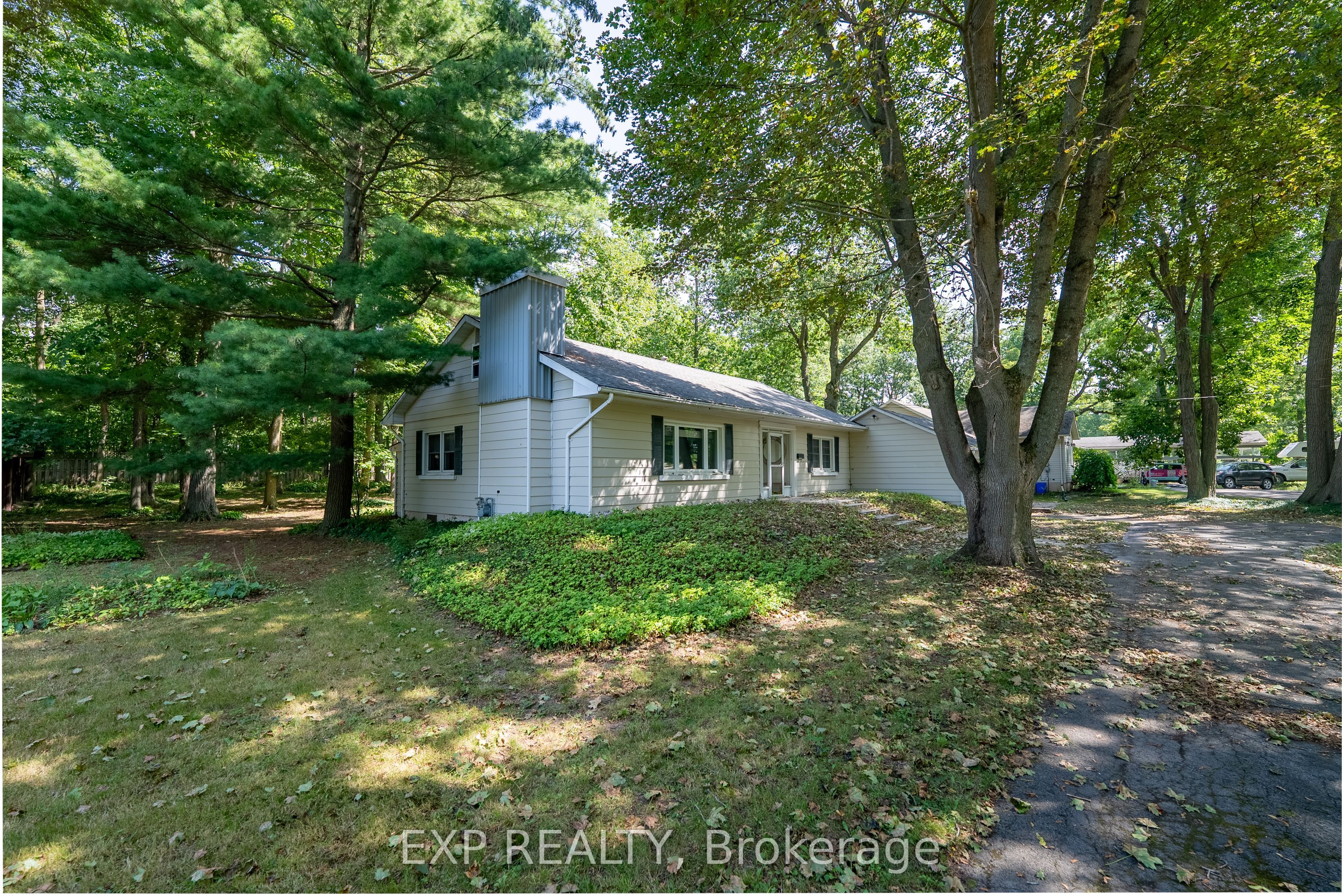 564 Prospect Point Road N, Fort Erie, ON L0S 1N0 photo 4