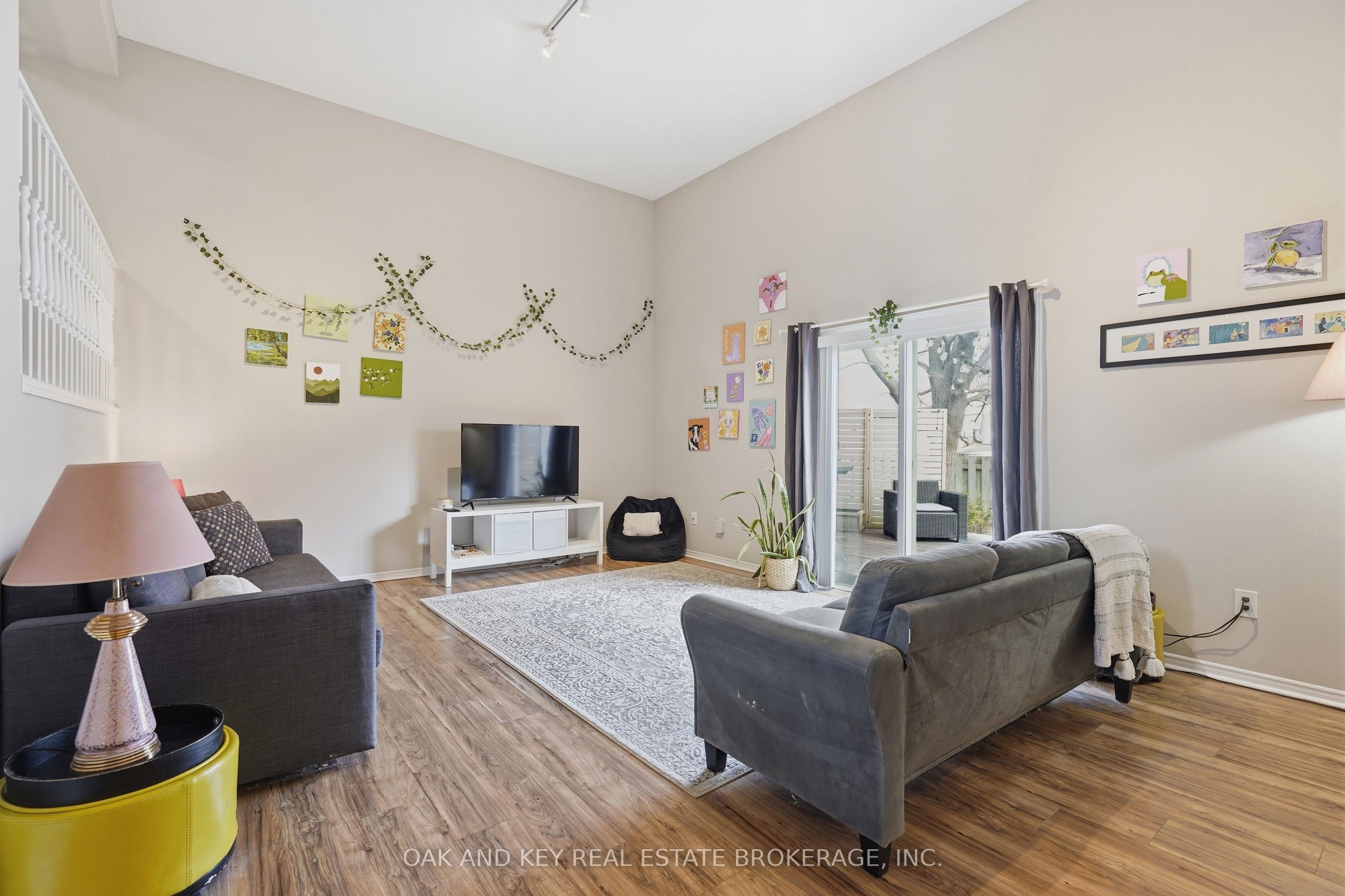 18 Chapman Court, London North, ON N6G 5A7 photo 3
