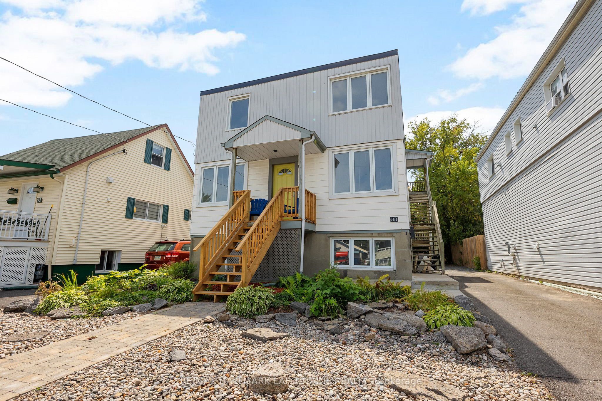88 Ste. Cecile Street 2, Vanier and Kingsview Park, ON K1L 5L5