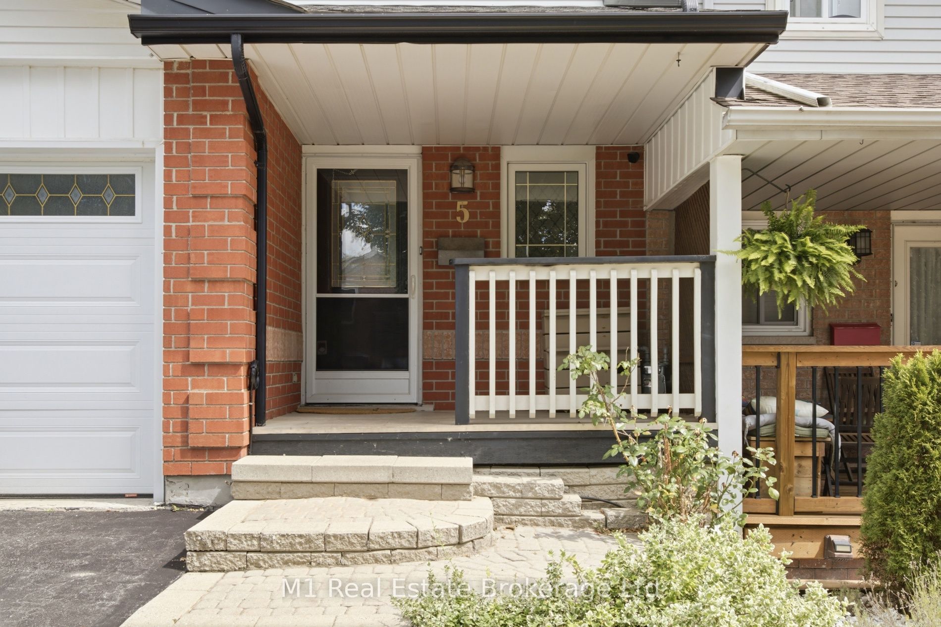 5 Grandridge Crescent, Guelph, ON N1H 8G1 photo 2