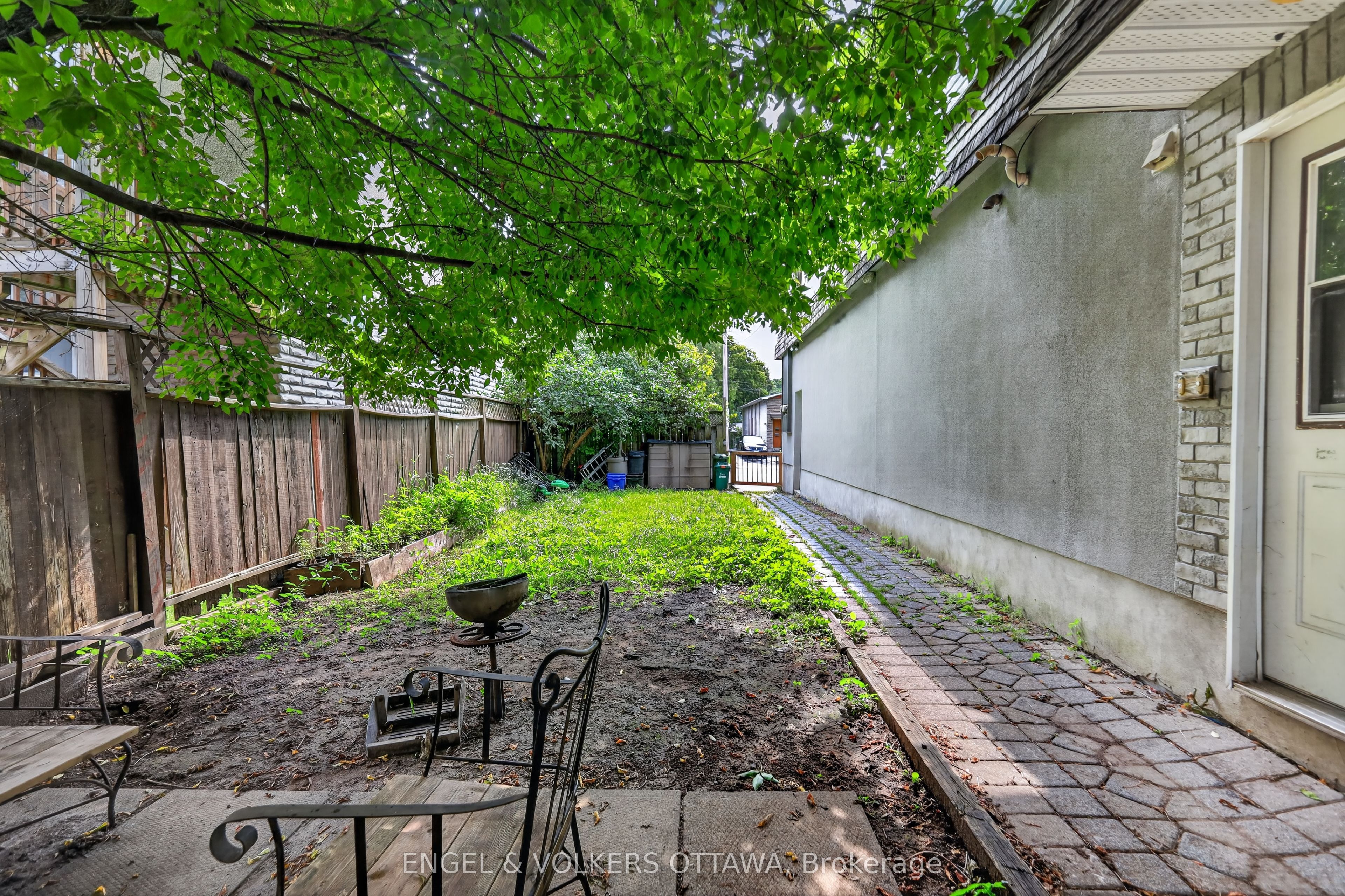 253 Frechette Street, Vanier and Kingsview Park, ON K1L 7T3 photo 5