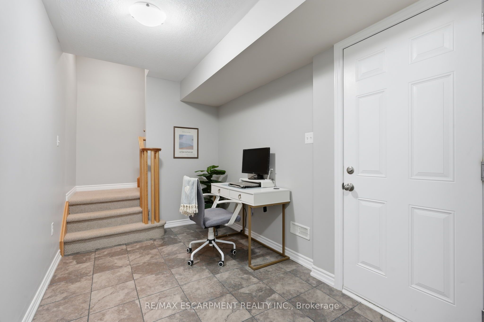 25 Hiscott Drive, Hamilton, ON L8B 0A3 photo 4