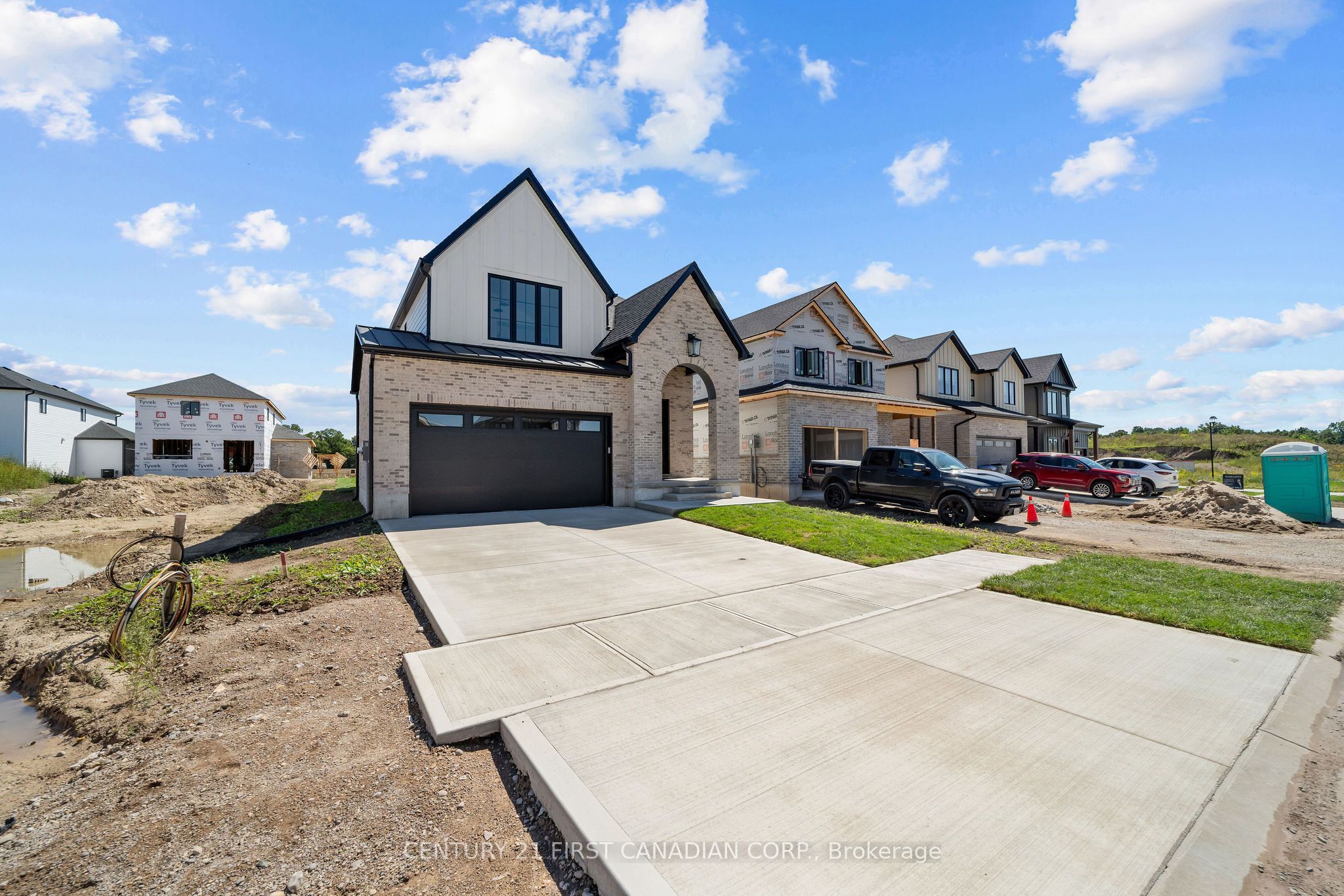 24 Sheldabren Street, North Middlesex, ON N0M 1A0 photo 2
