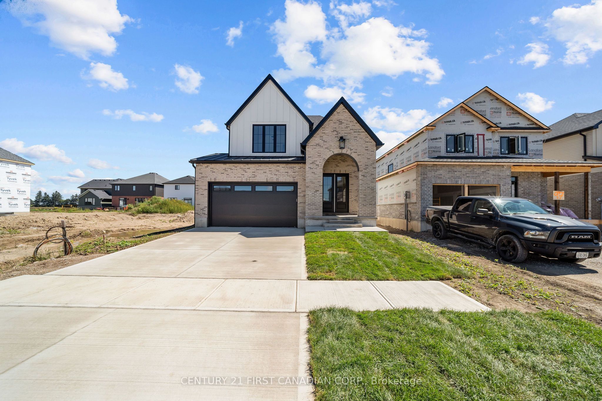 24 Sheldabren Street, North Middlesex, ON N0M 1A0 photo 3