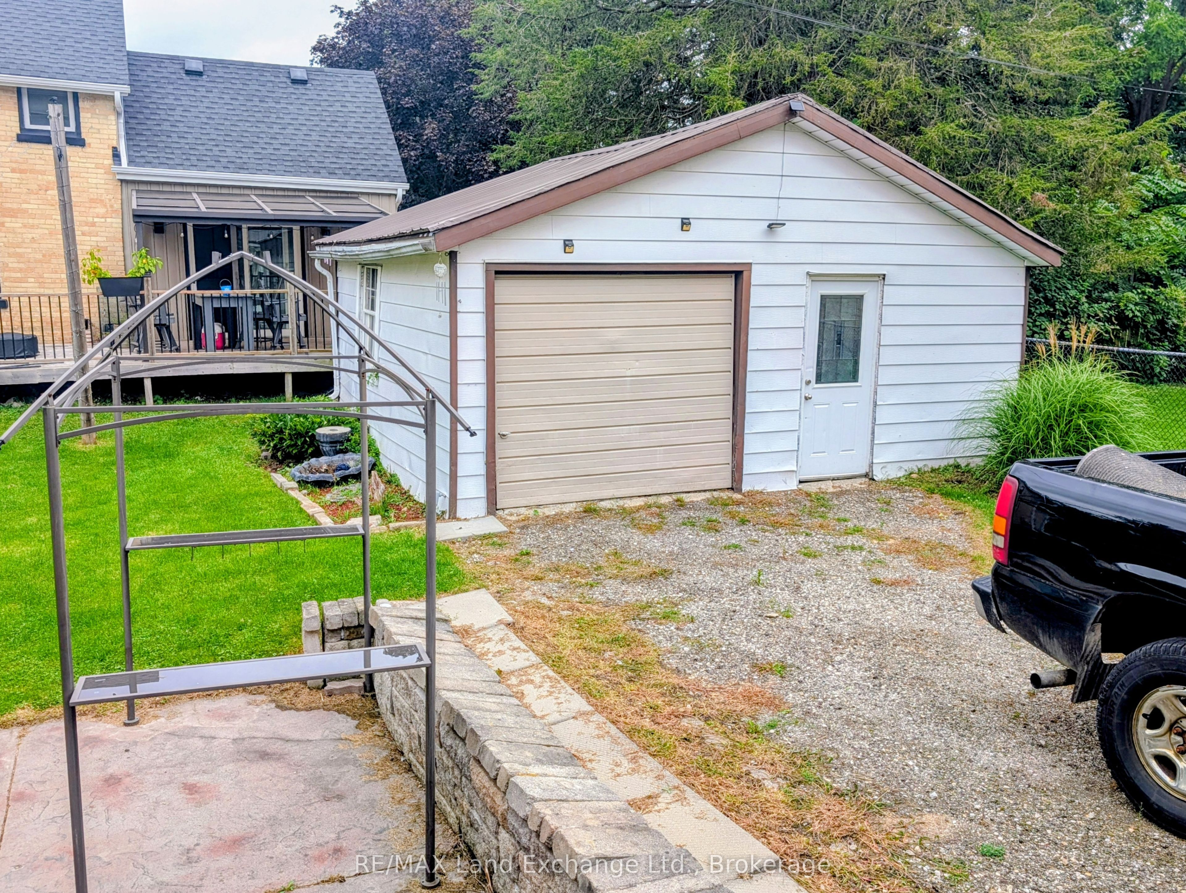 10 Mary Street, Brockton, ON N0G 2V0 photo 5