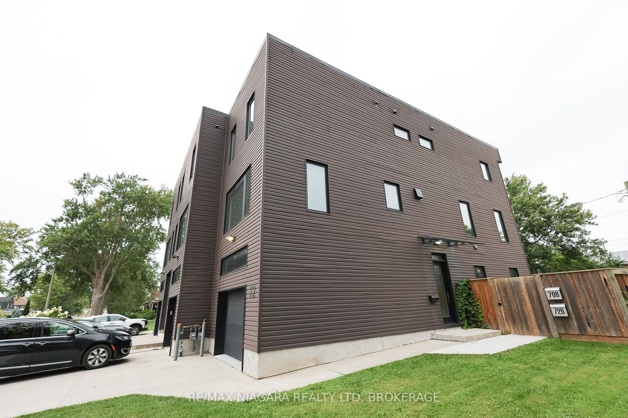 72 First Street, Welland, ON L3B 4R9