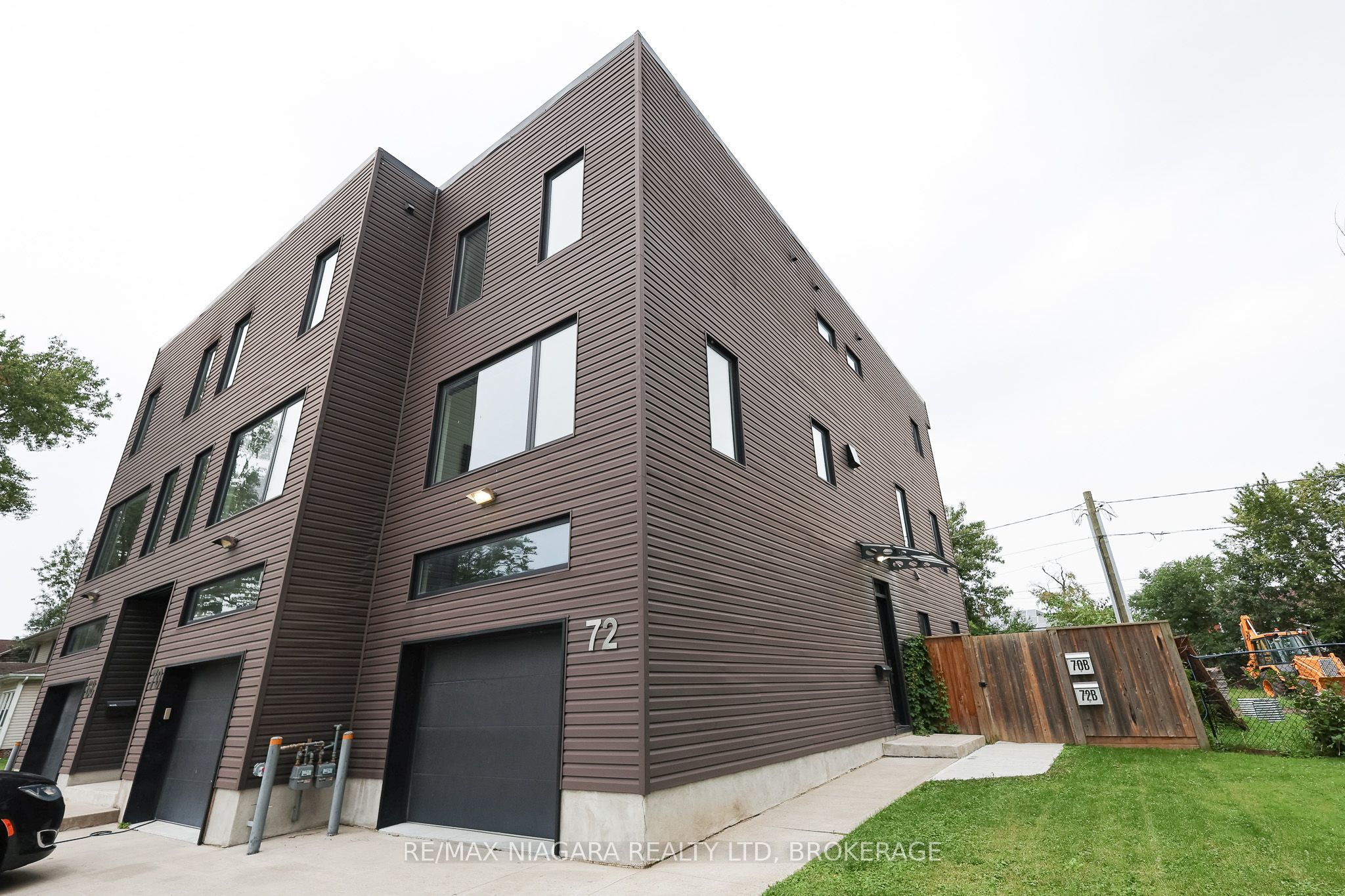 72 First Street, Welland, ON L3B 4R9 photo 2