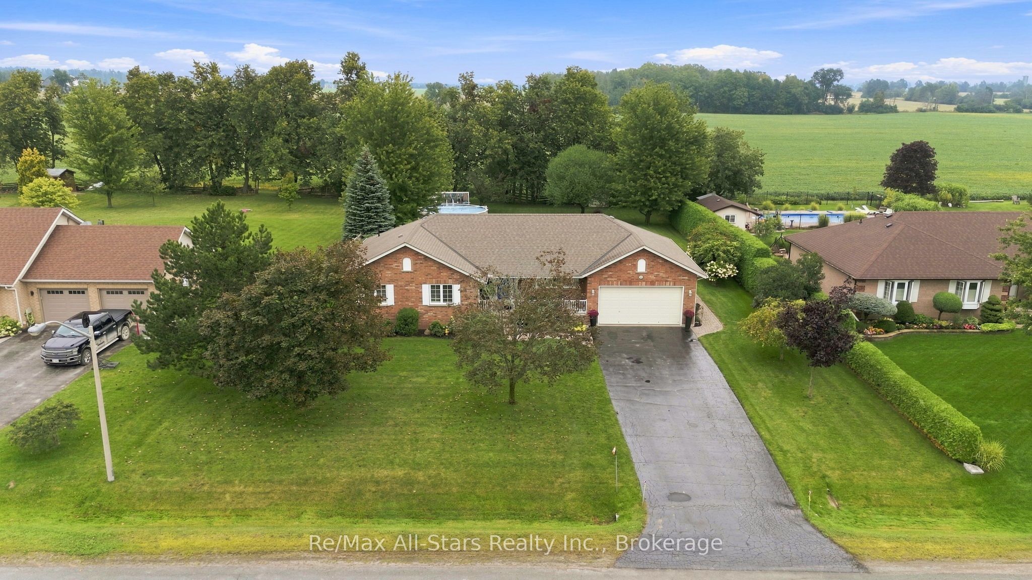 22 Hallett Crescent, Kawartha Lakes, ON K0M 2C0 photo 2