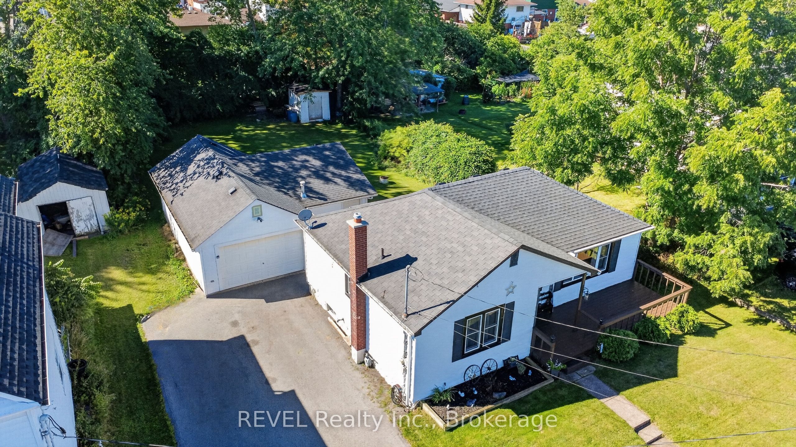 33 Lewis Street, Fort Erie, ON L2A 2P8 photo 5