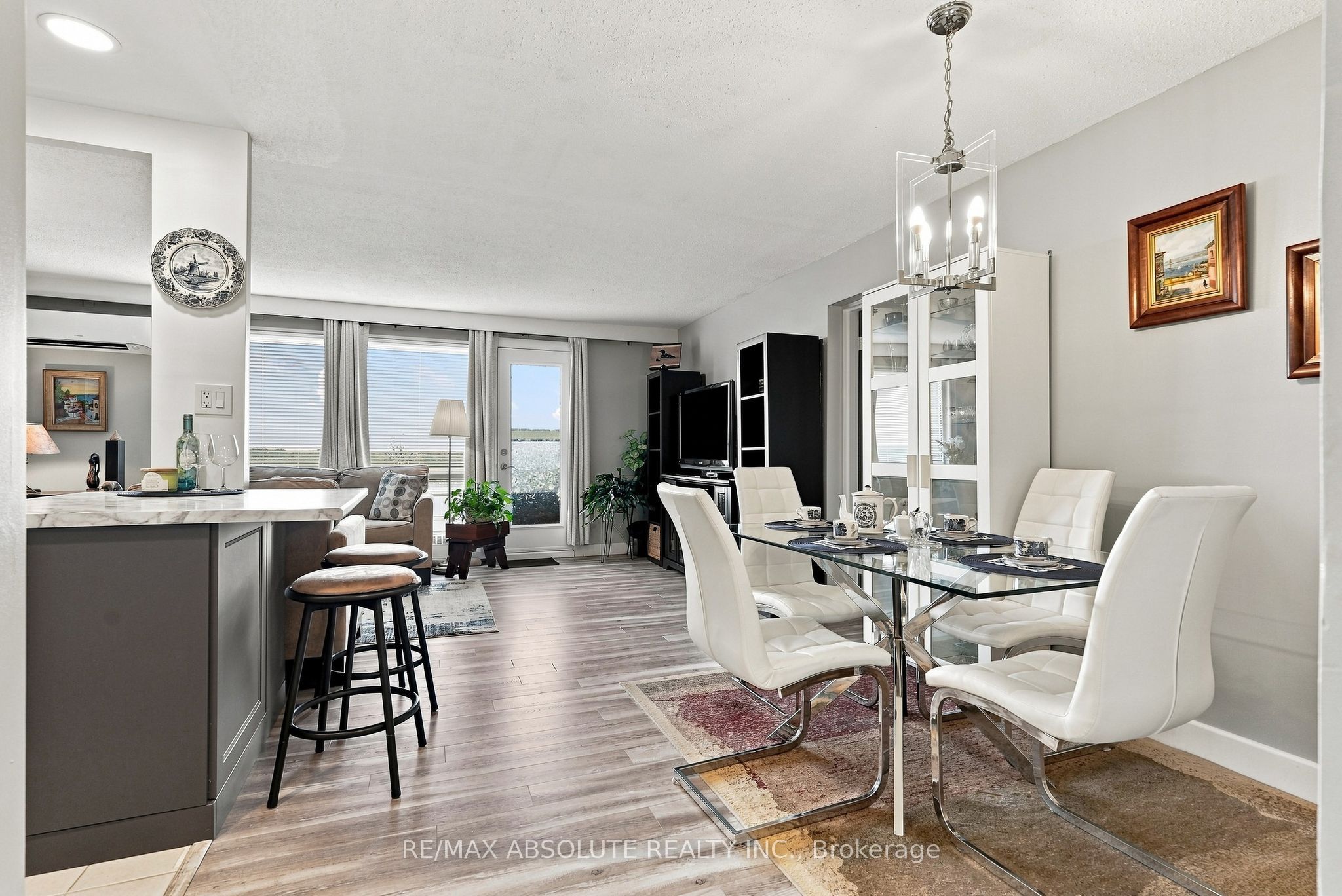 20 Chesterton Drive, Cityview - Parkwoods Hills - Rideau Shore, ON K2E 6Z7 photo 3
