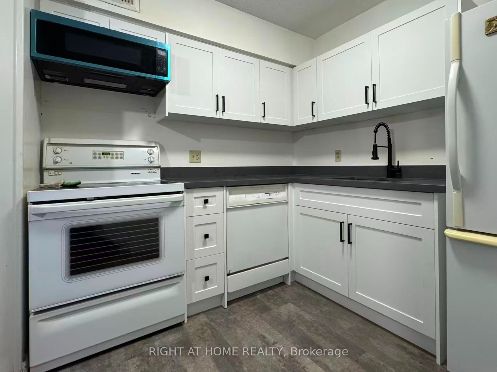 5 Jacksway Crescent 318, London North, ON N5X 3T6 photo 3