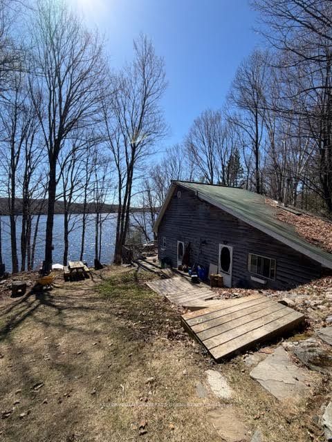 1507 Old Folks Drive, Highlands East, ON K0L 2Y0 photo 3
