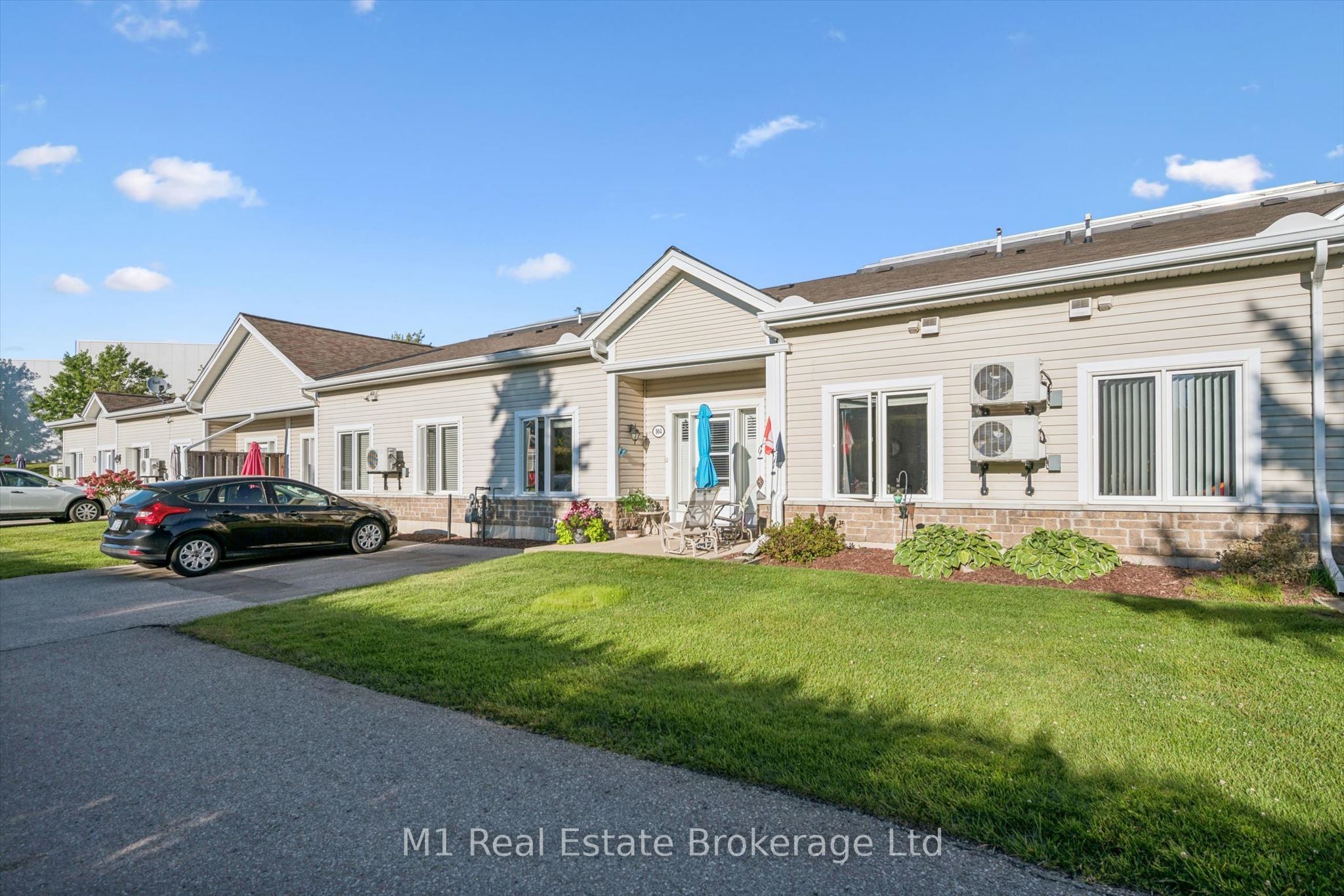 760 Woodhill Drive 104, Centre Wellington, ON N1M 3W5 photo 2