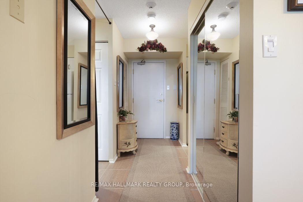 545 St Laurent Boulevard 1006, Manor Park - Cardinal Glen and Area, ON K1K 4H9 photo 3