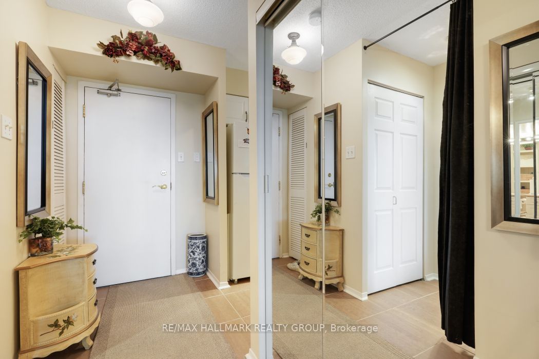 545 St Laurent Boulevard 1006, Manor Park - Cardinal Glen and Area, ON K1K 4H9 photo 4