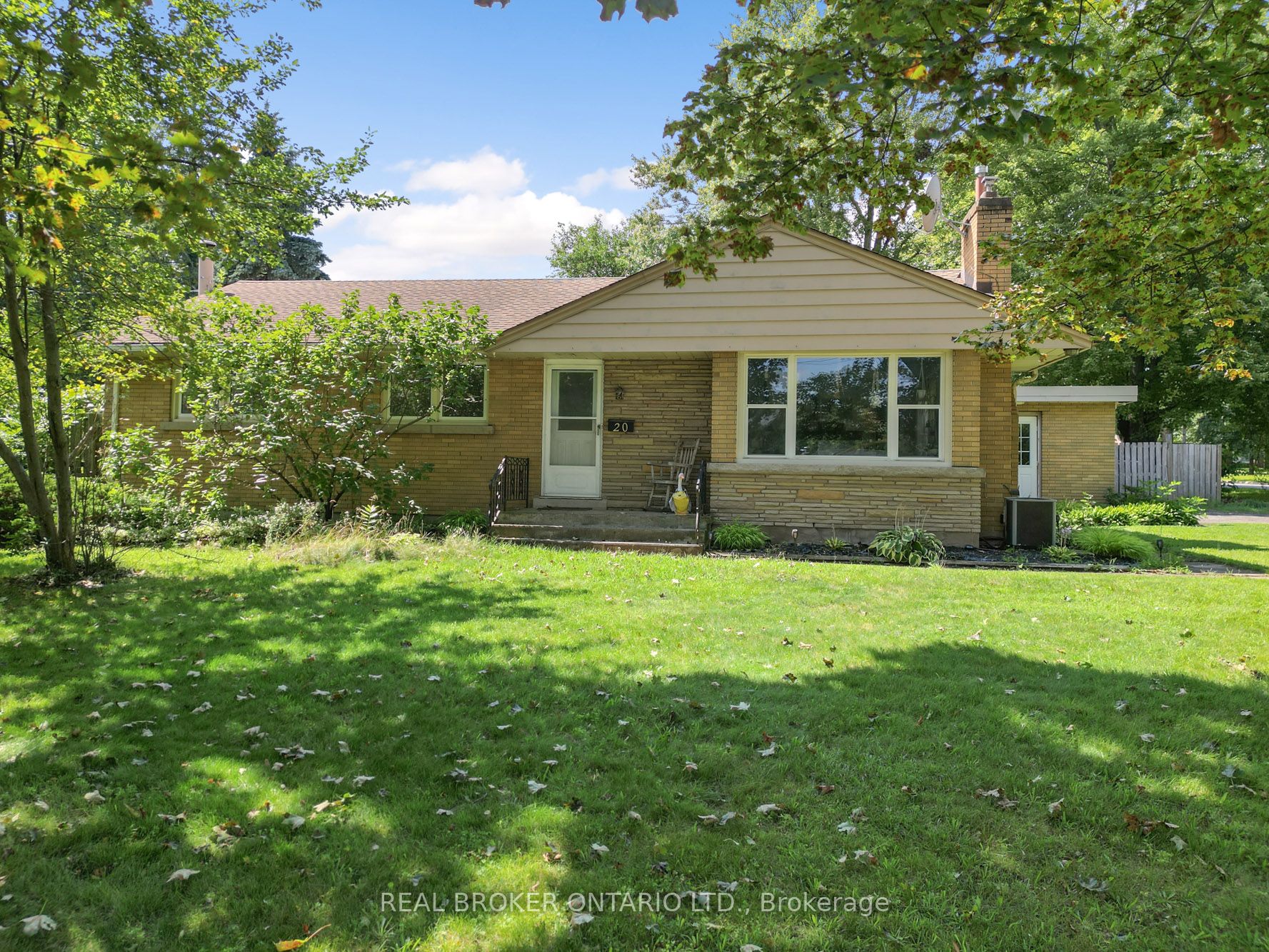 20 ALAN Crescent, Pelham, ON L0S 1E0