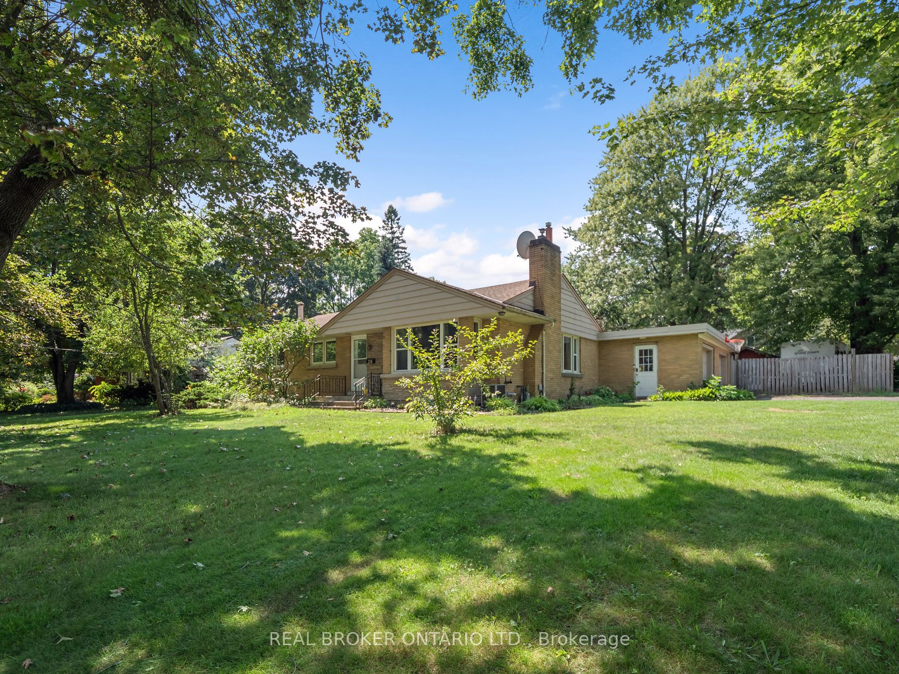 20 ALAN Crescent, Pelham, ON L0S 1E0 photo 2