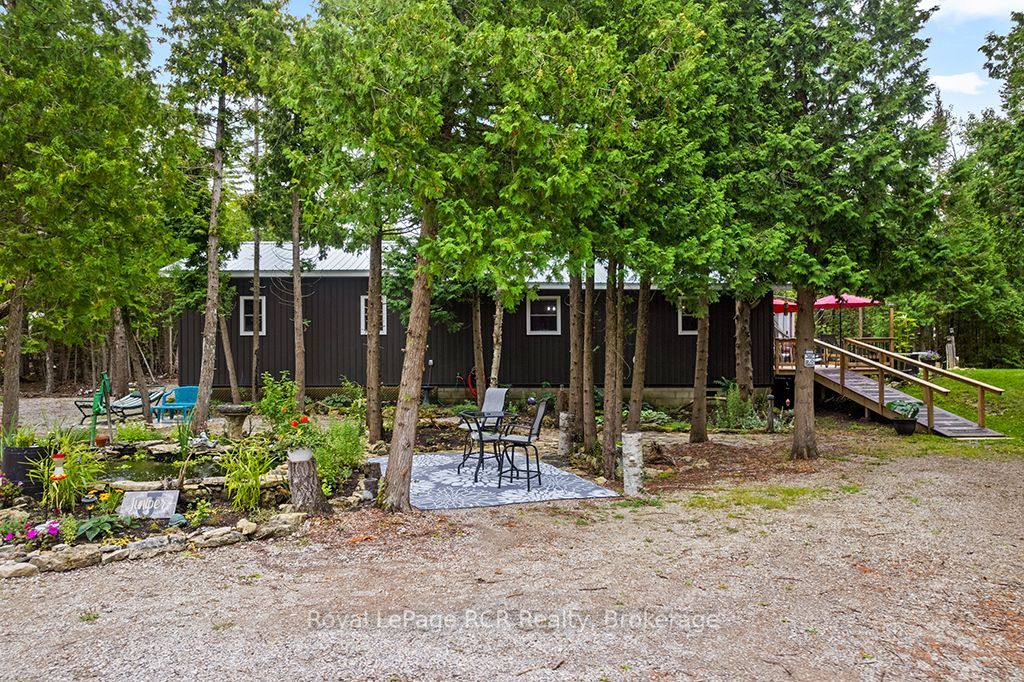 269 Lindsay Road 20 Road, Northern Bruce Peninsula, ON N0H 1Z0 photo 2