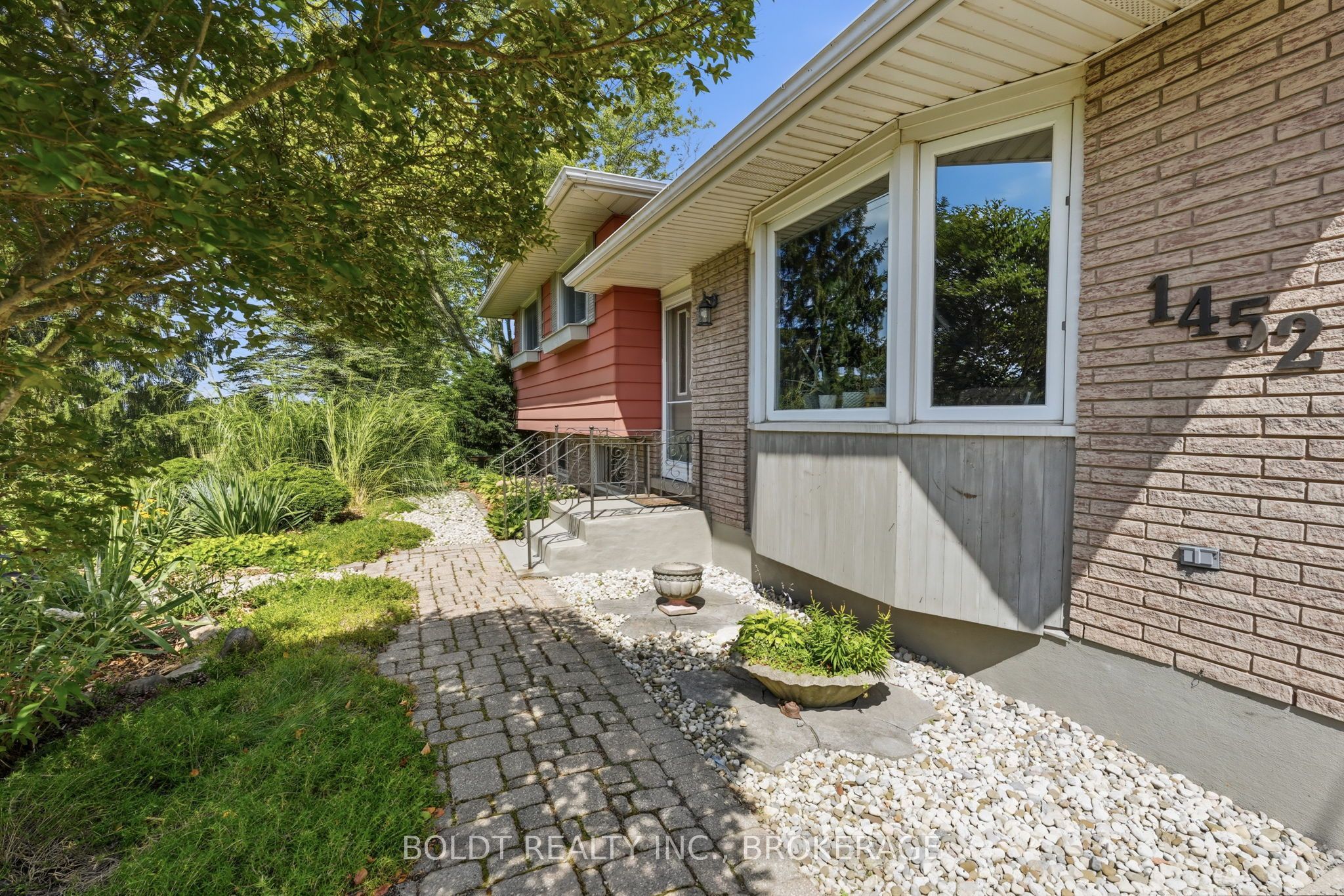 1452 Cataract Road, Thorold, ON L3B 5N5 photo 2
